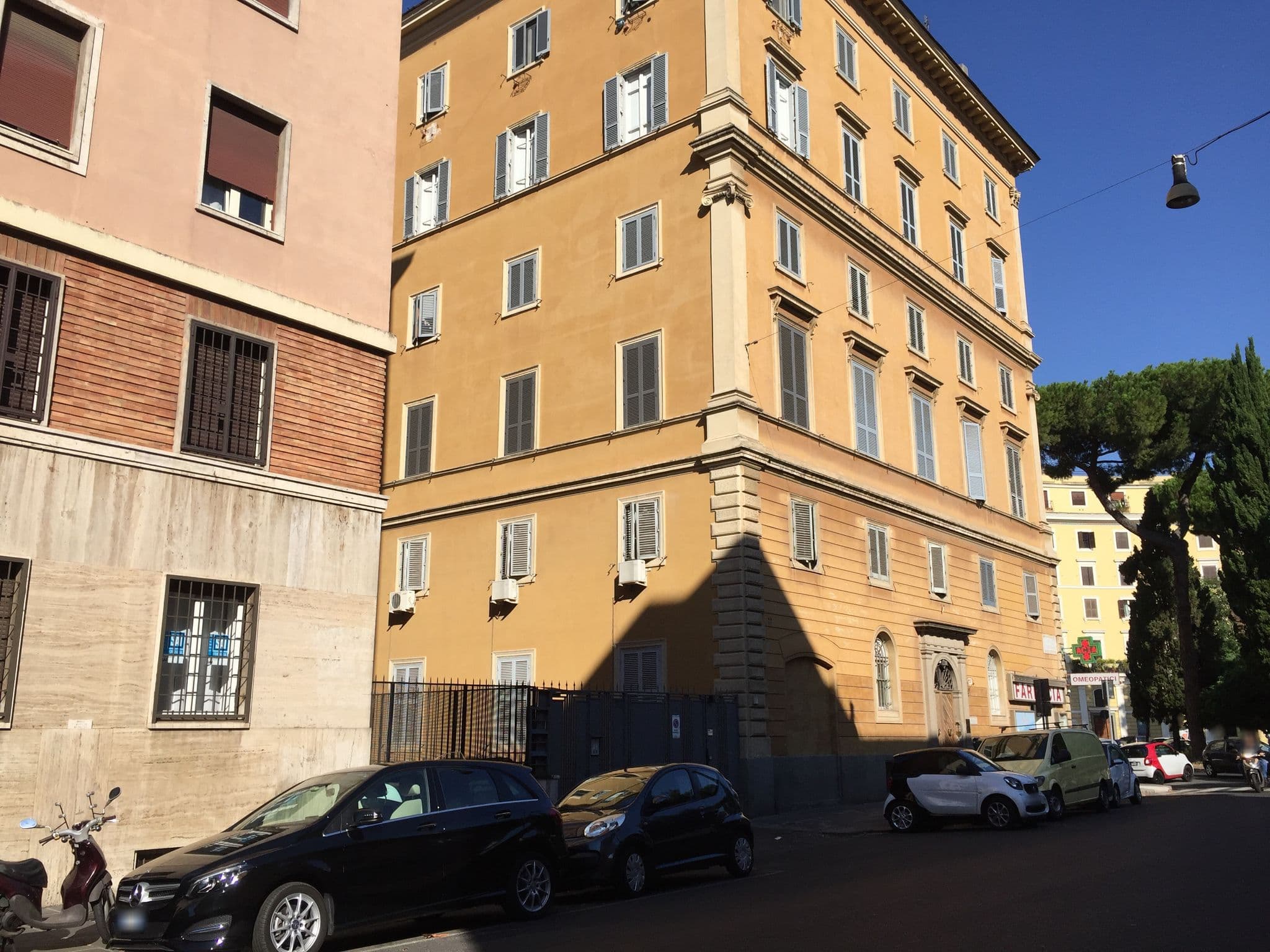 Street view near Vatican Grand Suite, Prati — © geodrinx (CC BY-SA · Mapillary)
