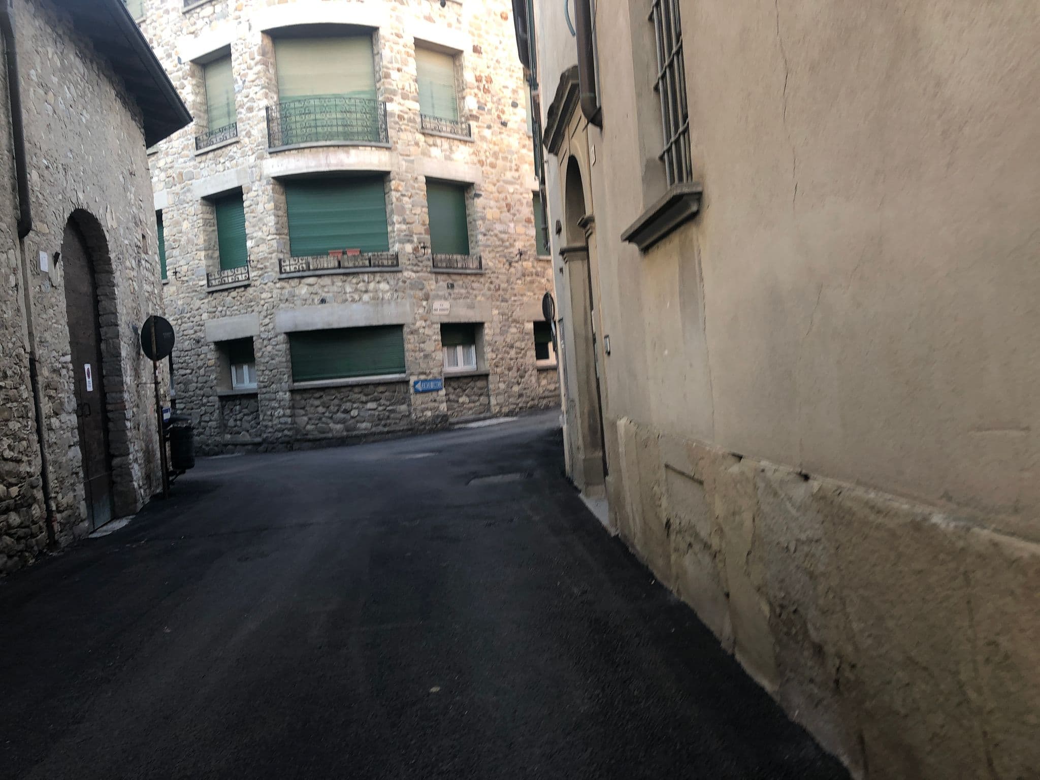 Street view near Ostello di Palazzo Tamburelli, Bobbio — © tars4815 (CC BY-SA · Mapillary)