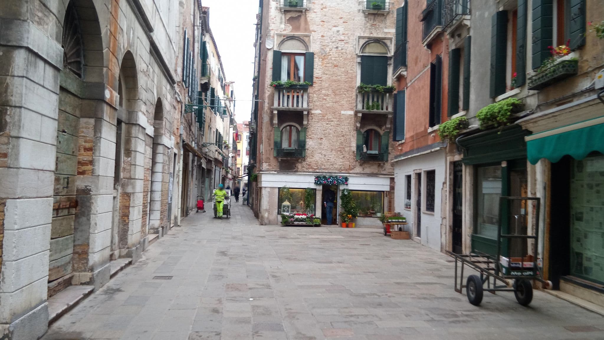 Street view near B&B Ca' Bauta, Venice
