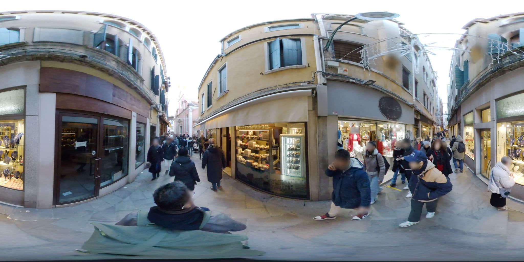 Street view near Al Ponte Antico, Venice