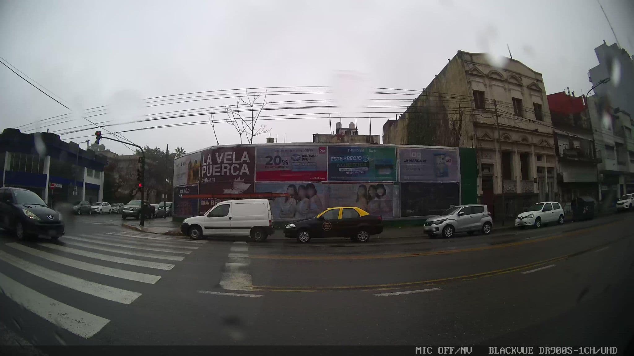 Street view near Hotel Guadalupe, Barracas — © kaart_1 (CC BY-SA · Mapillary)