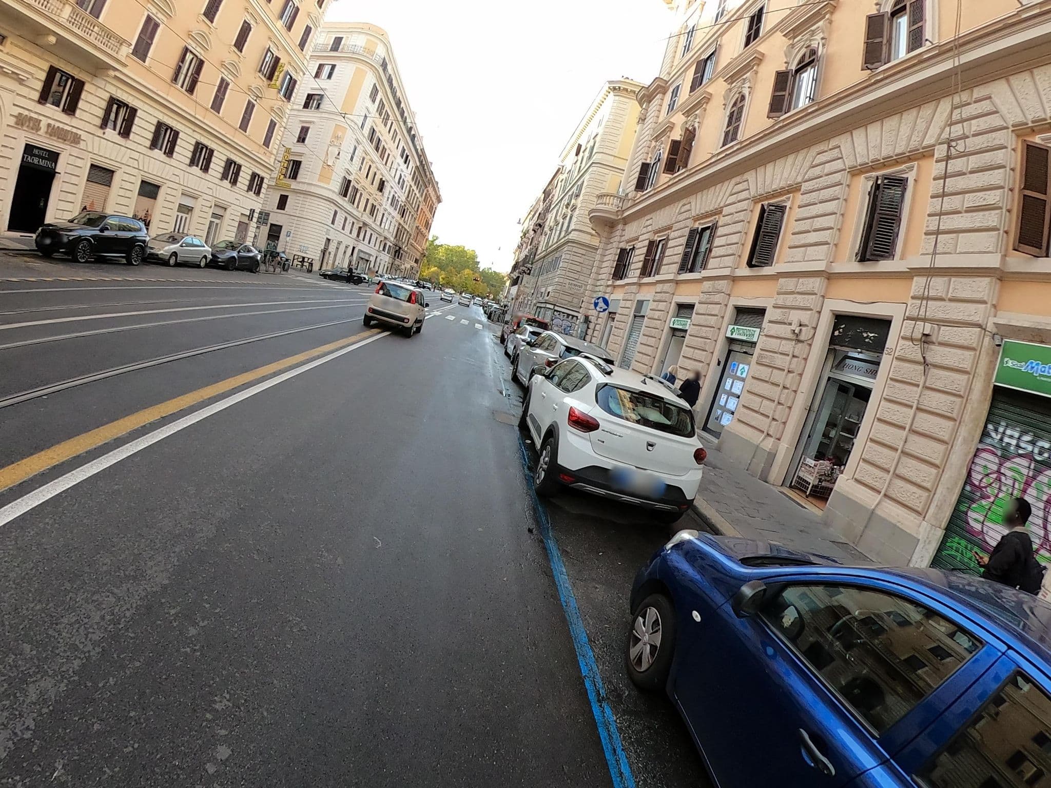 Street view near Hotel Taormina, Rome — © alesarrett (CC BY-SA · Mapillary)