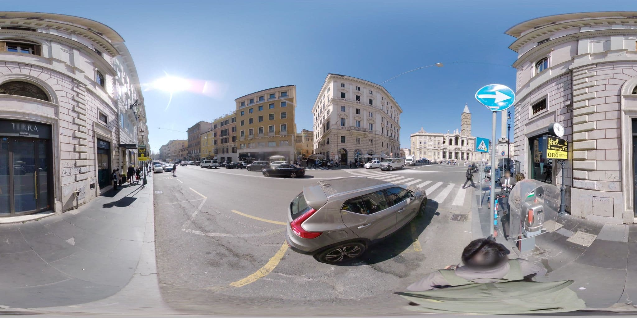 Street view near Blam Holiday, Monti