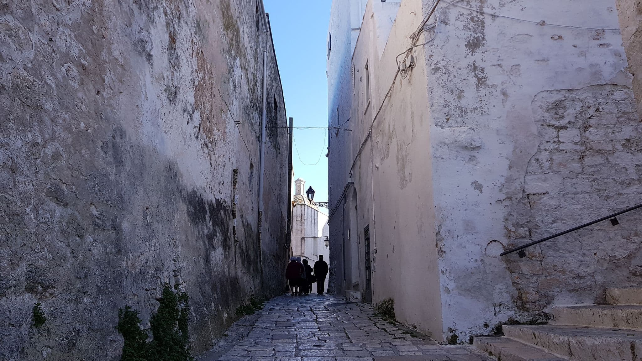 Street view near Hotel Relais La Sommità, Ostuni — © ale_zena_it (CC BY-SA · Mapillary)