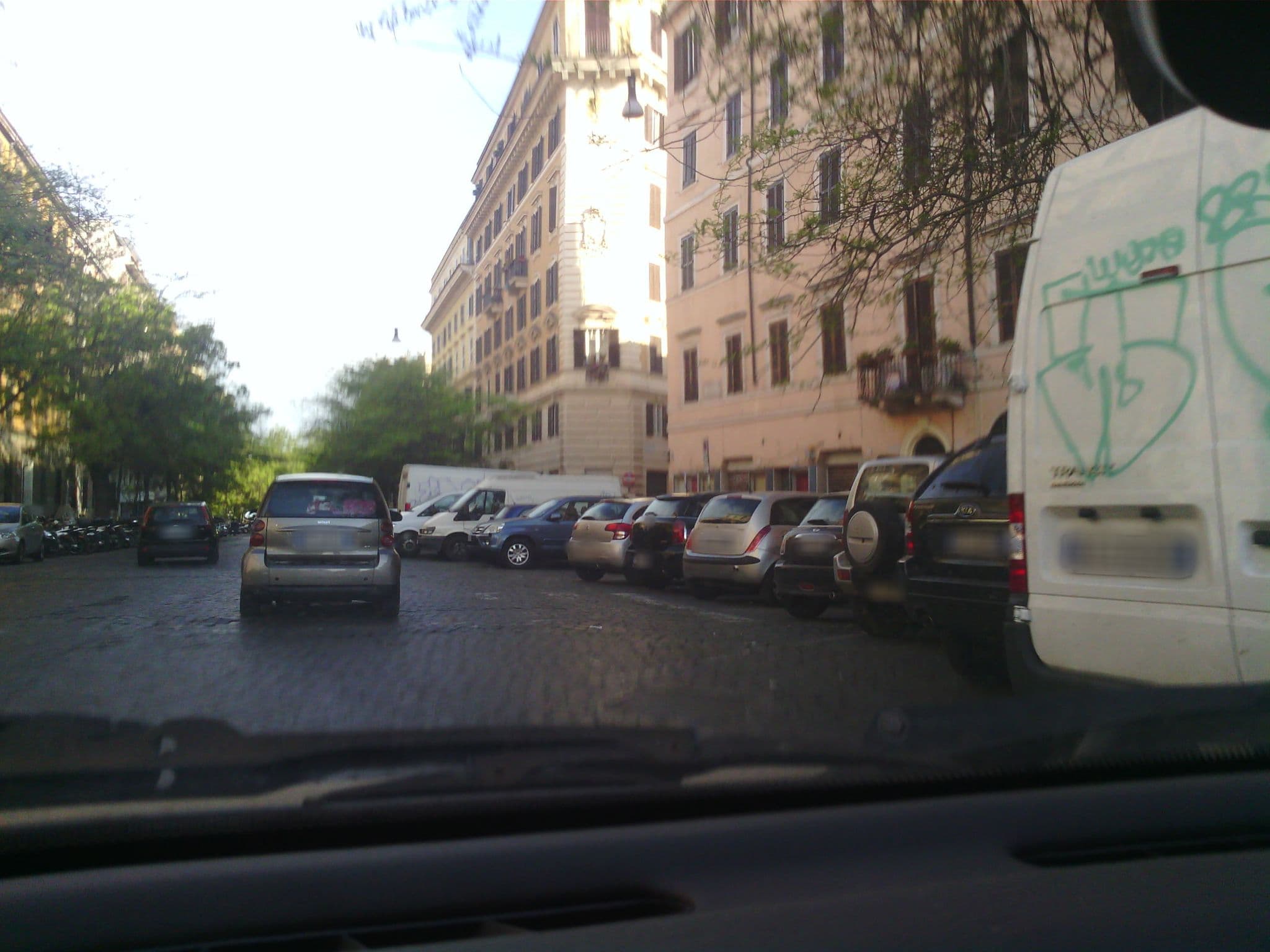 Street view near Hotel Montreal, Monti — © giardia (CC BY-SA · Mapillary)