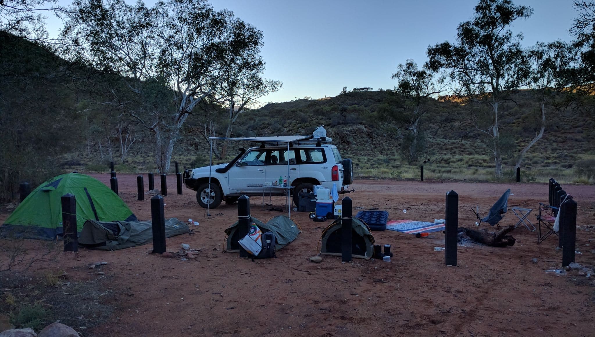 Street view near Ellery Creek Big Hole - West MacDonnell NP, Larapinta — © quitetall (CC BY-SA · Mapillary)