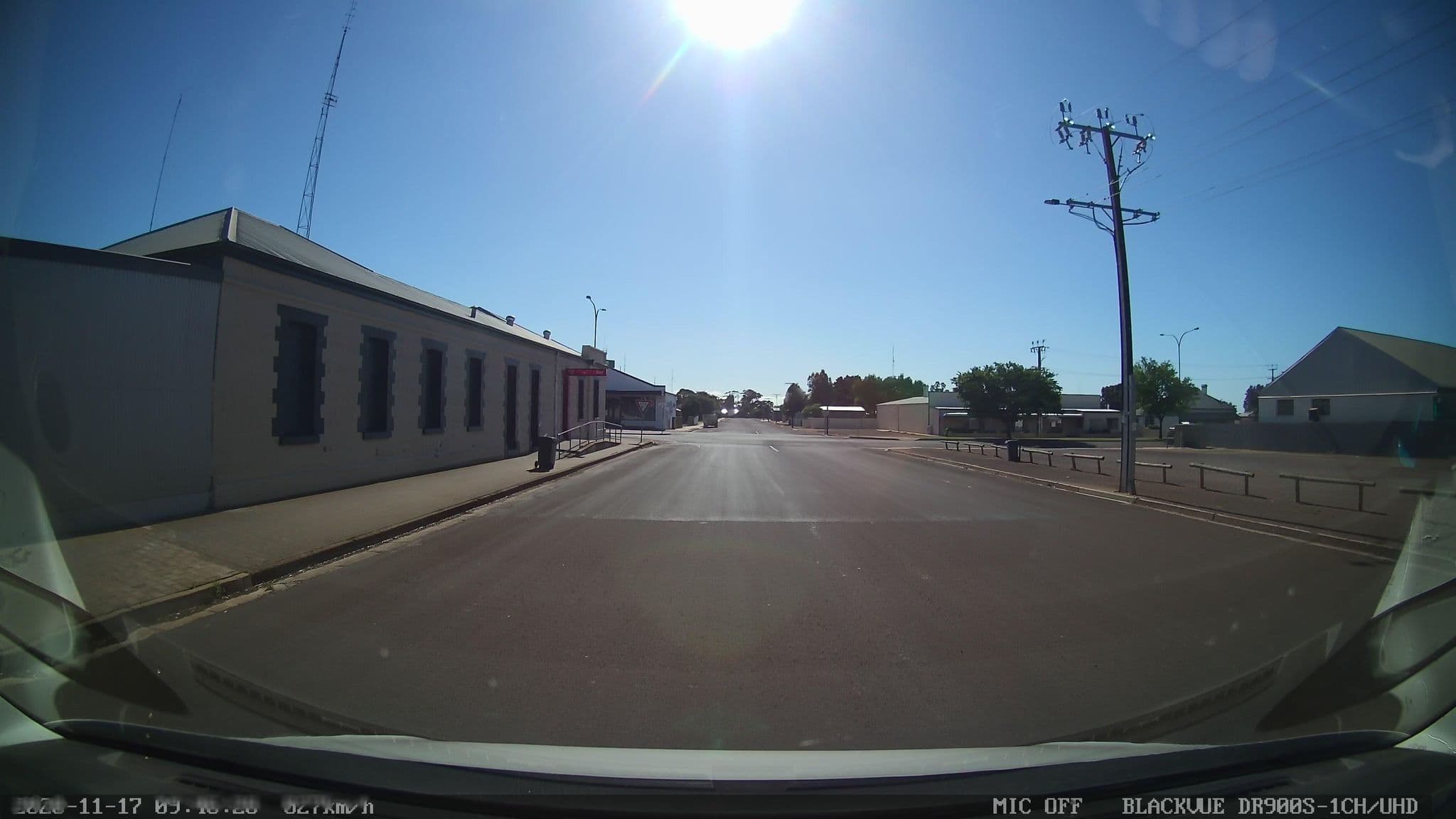 Street view near Cleve Hotel Motel, Cleve — © bob3bob3 (CC BY-SA · Mapillary)