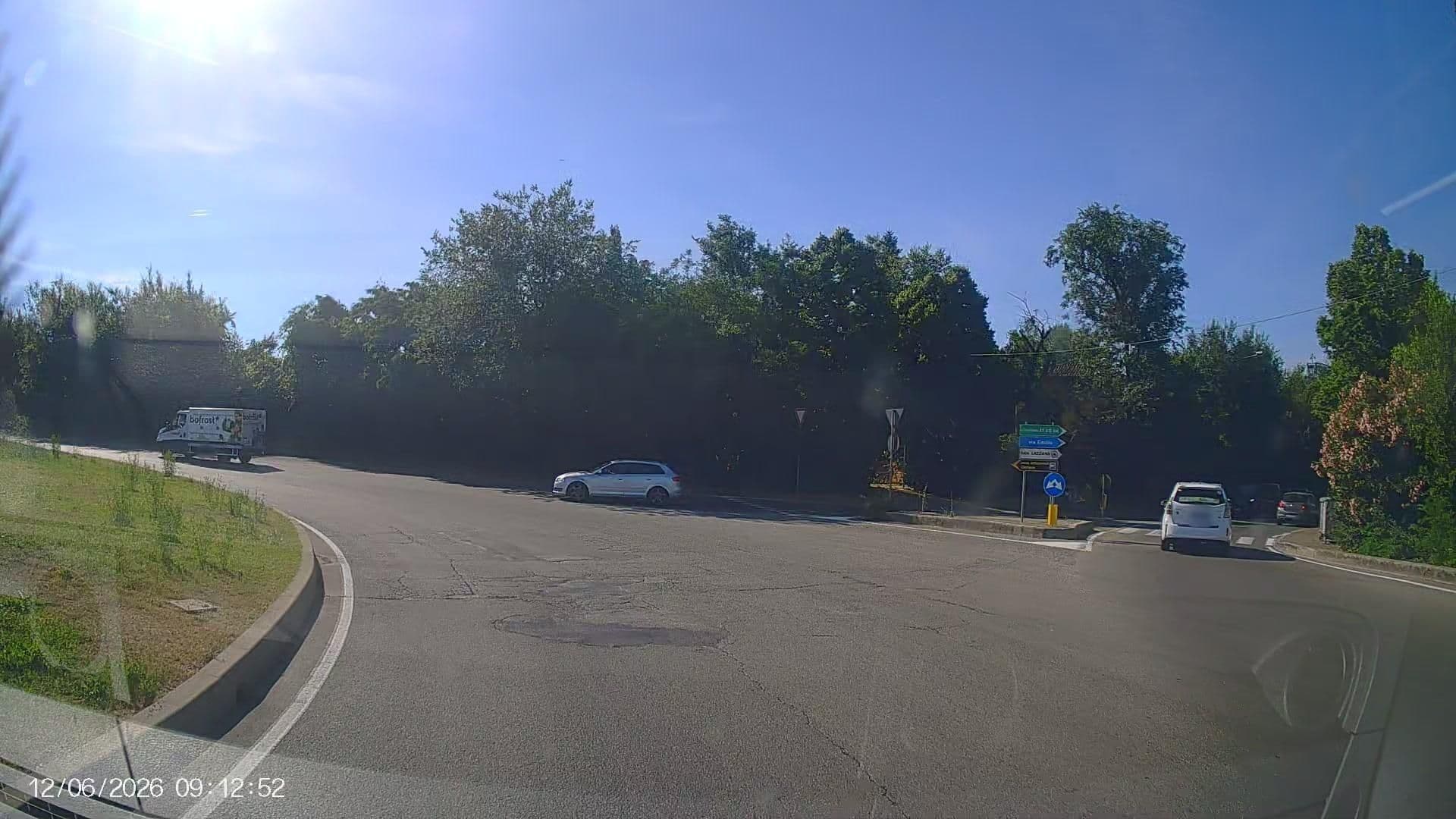 Street view near Hotel Caselle, San Lazzaro — © renaultgt (CC BY-SA · Mapillary)