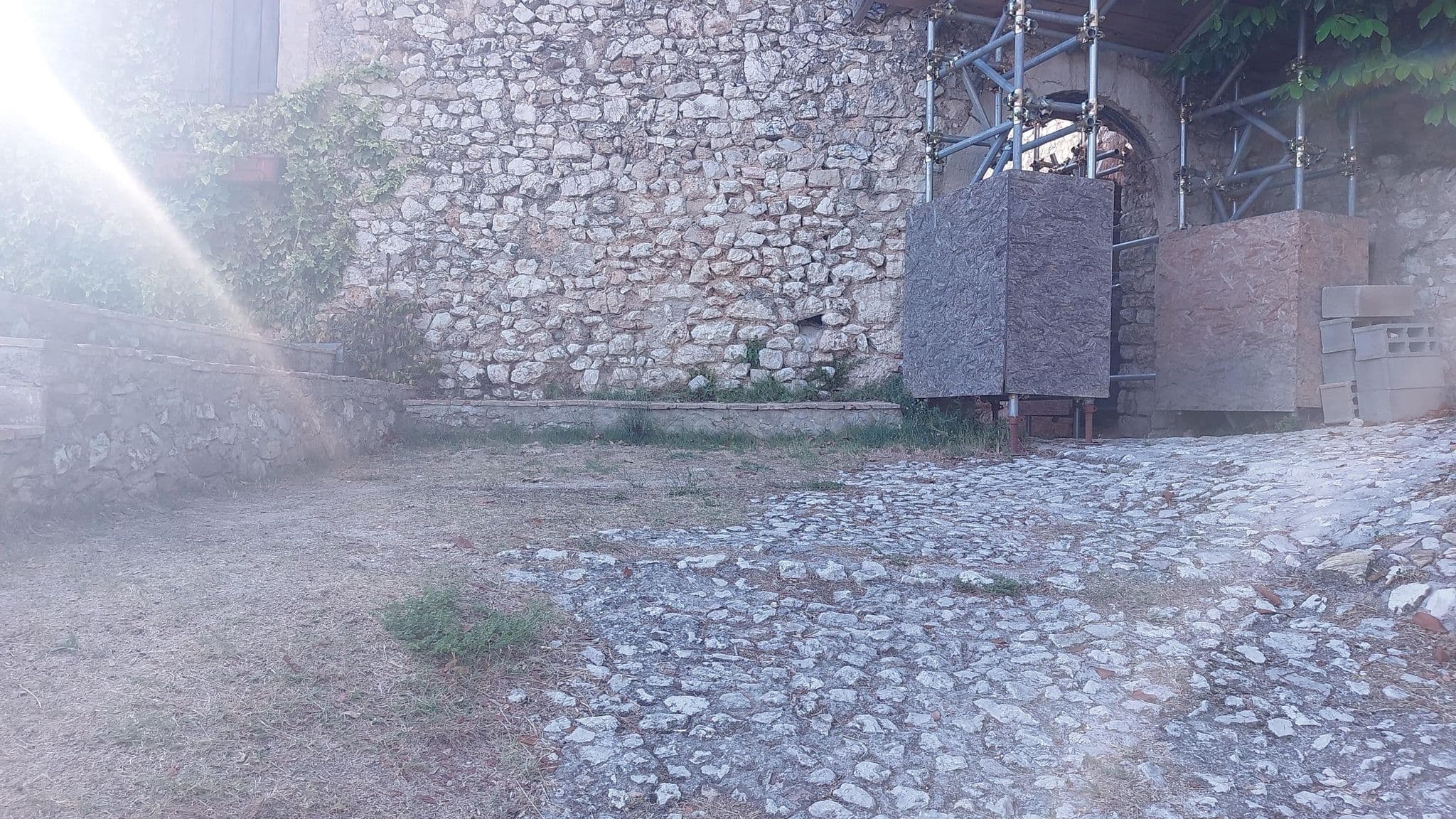 Street view near casa vacanze Gasparri, Campello sul Clitunno — © chiarachioni (CC BY-SA · Mapillary)