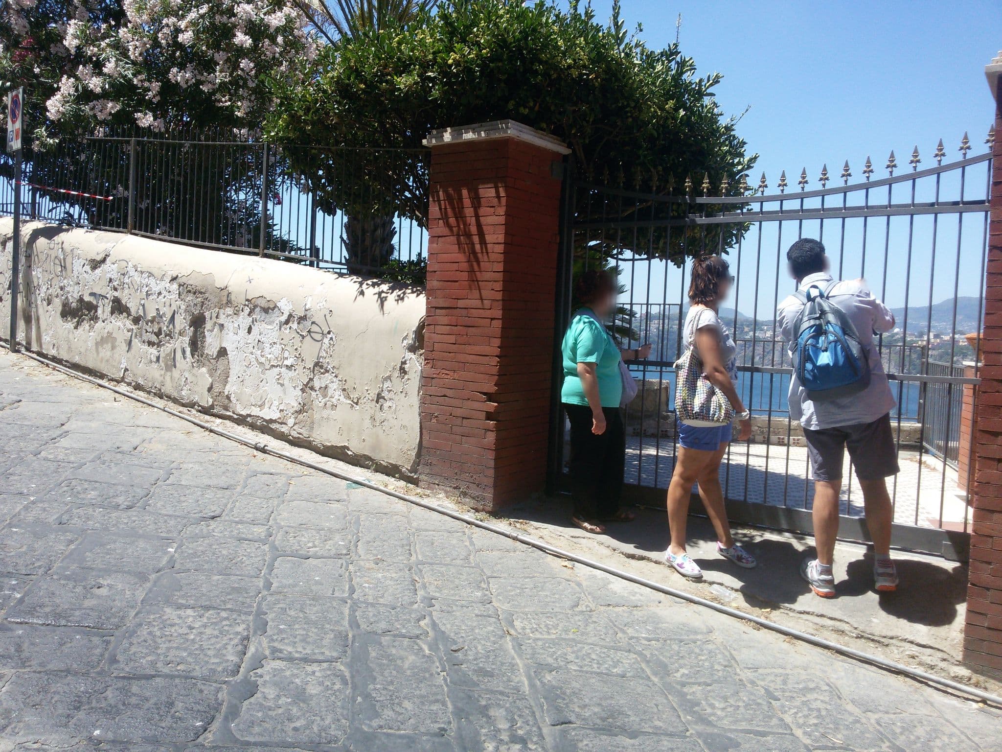 Street view near La Casa sul mare, Procida — © ale_zena_it (CC BY-SA · Mapillary)