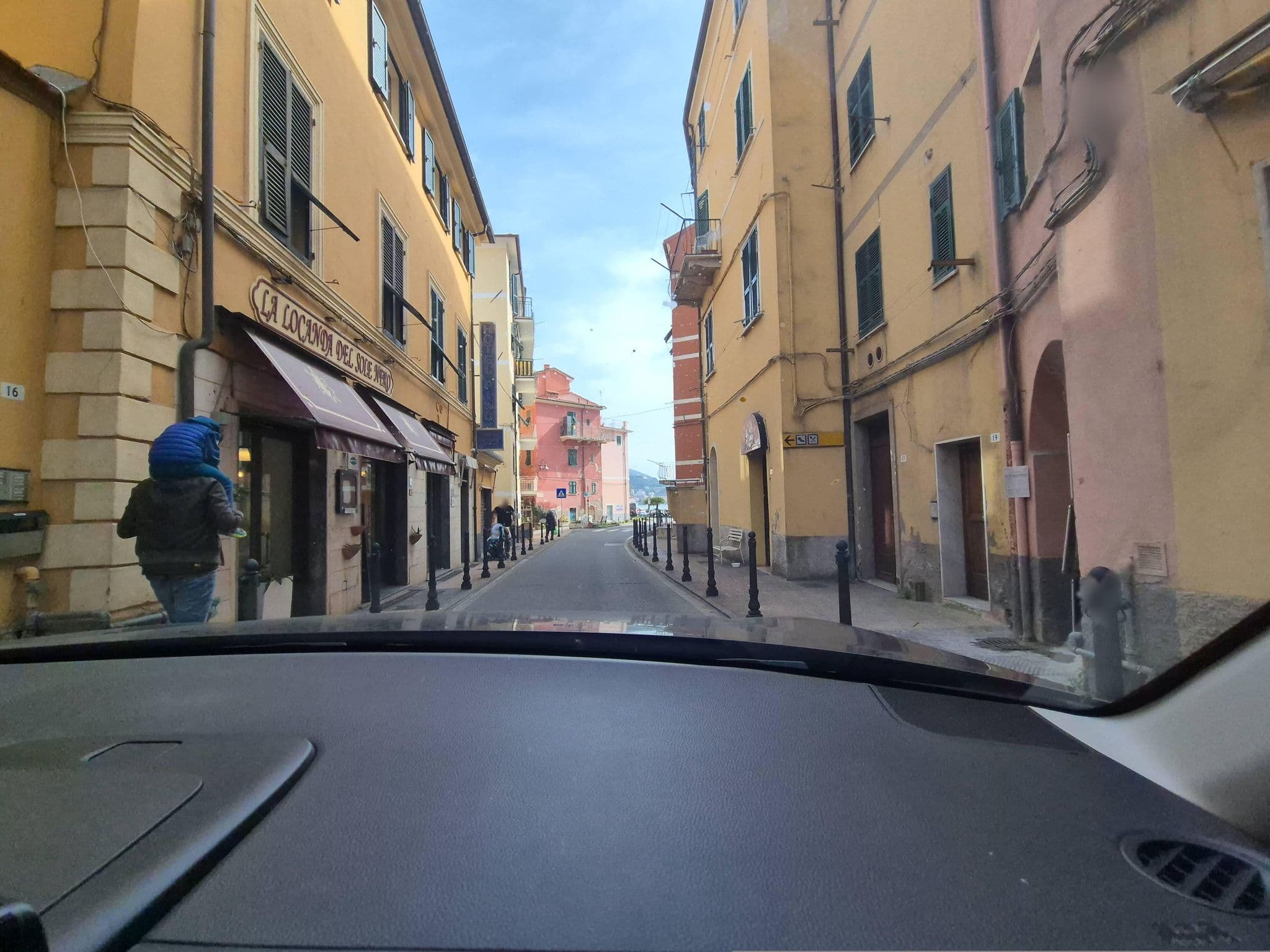 Street view near Pino Di Turi Arvid, San Terenzo — © omfg_notpr (CC BY-SA · Mapillary)