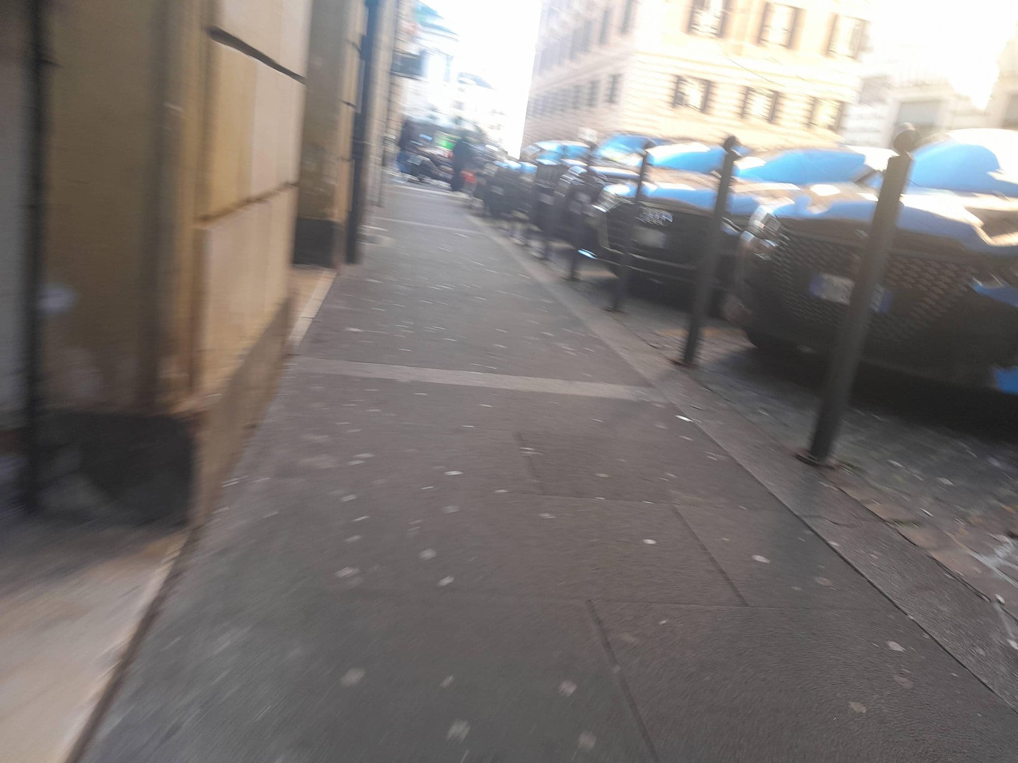 Street view near Mersede, Monti