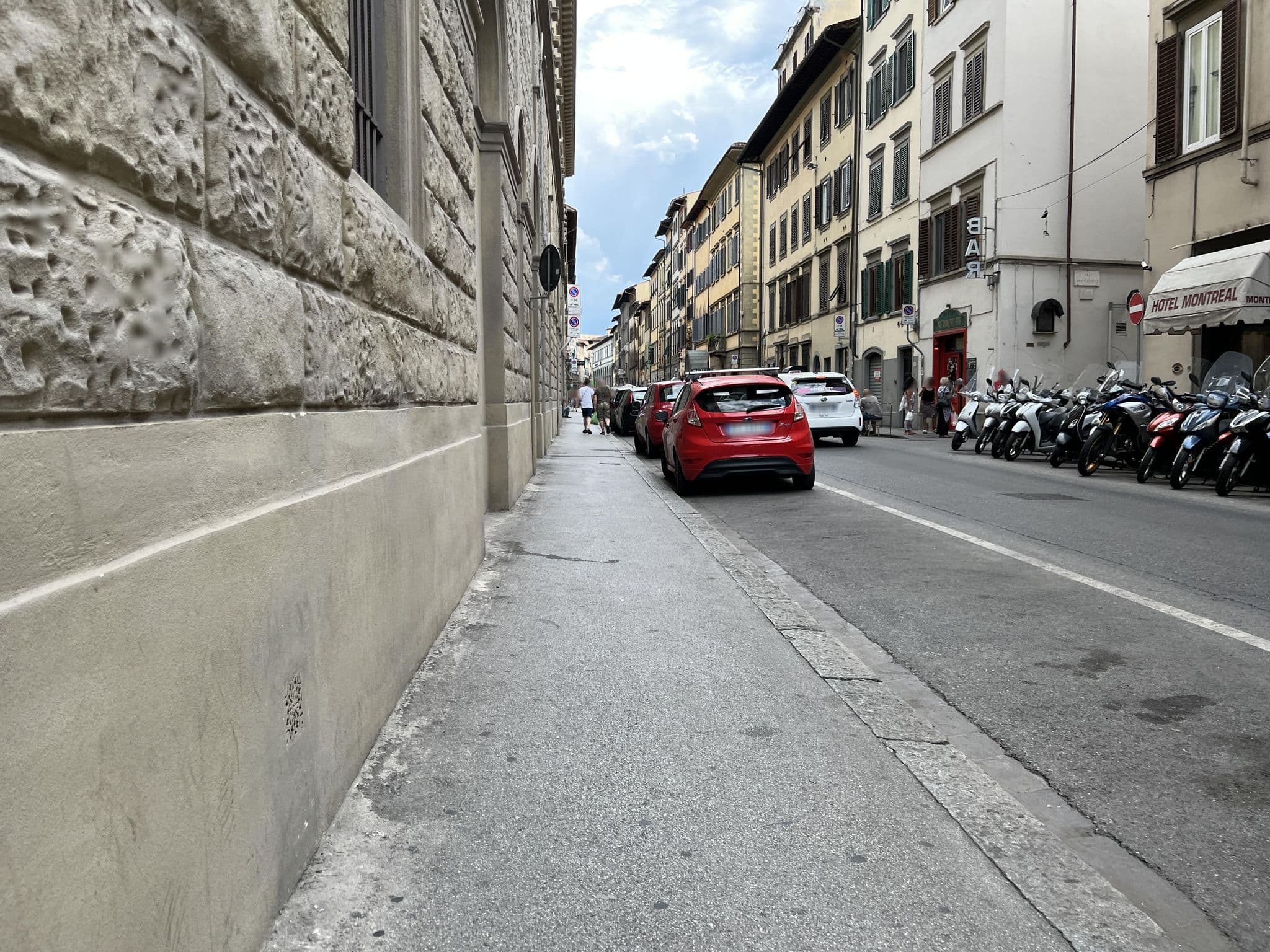 Street view near Sunflower, Florence — © shogohirasawa (CC BY-SA · Mapillary)