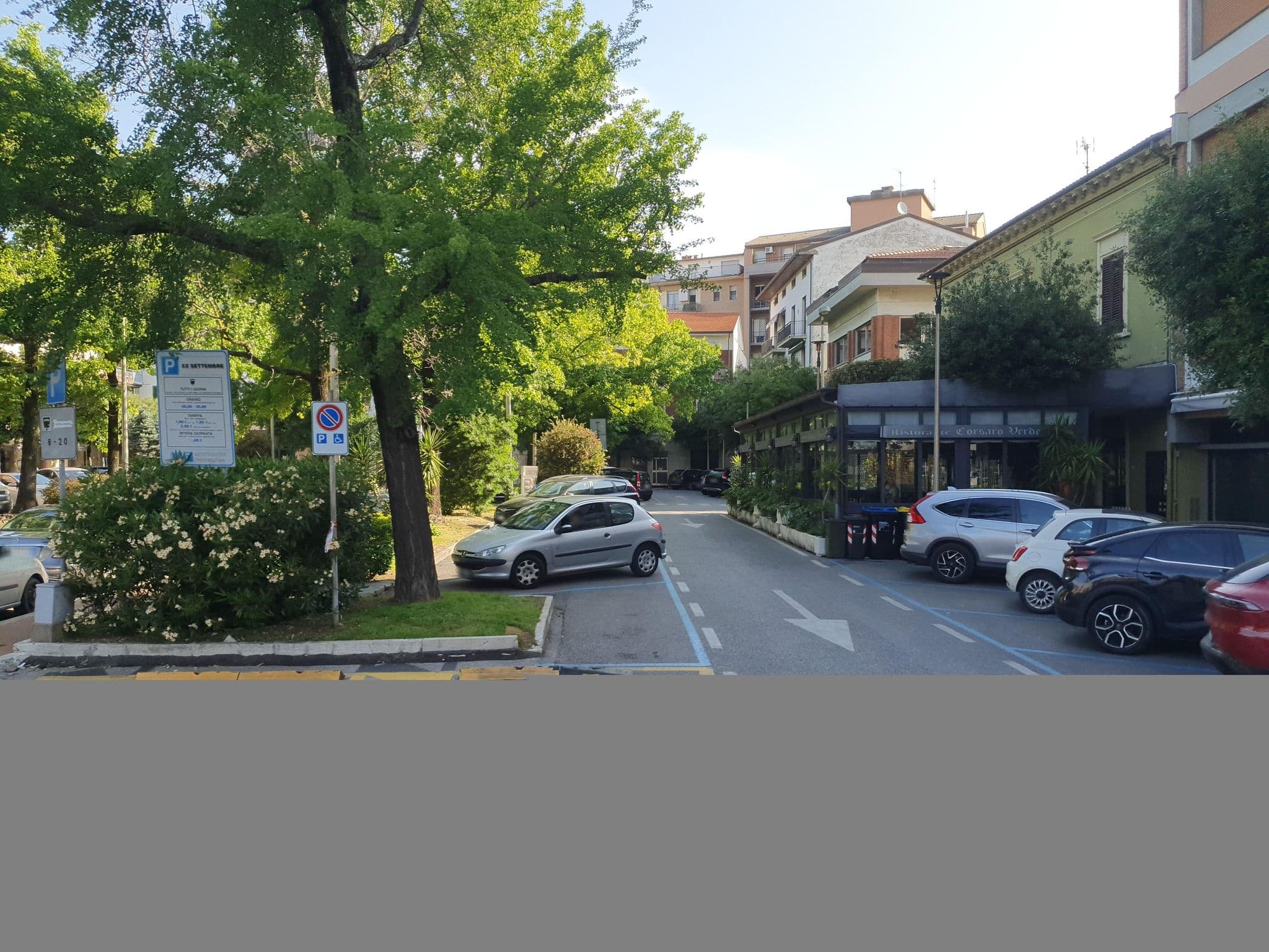 Street view near Hotel Florida, Montecatini-Terme — © pbb (CC BY-SA · Mapillary)
