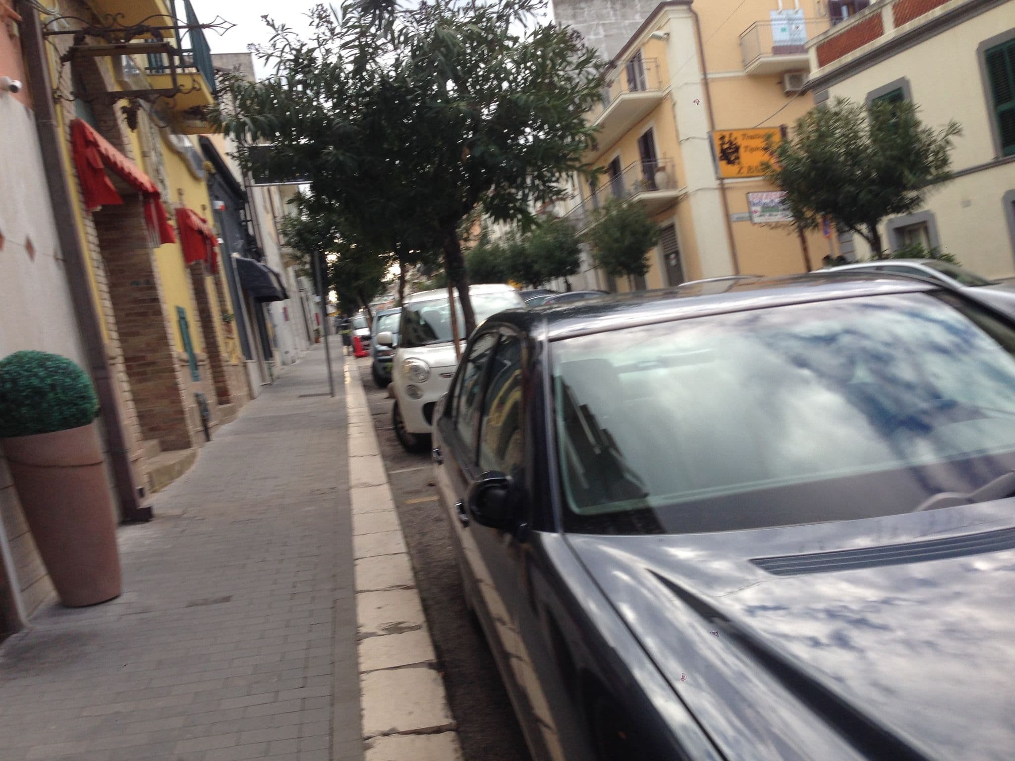 Street view near Le Stanze di Ludovica, Termoli — © carlo98 (CC BY-SA · Mapillary)