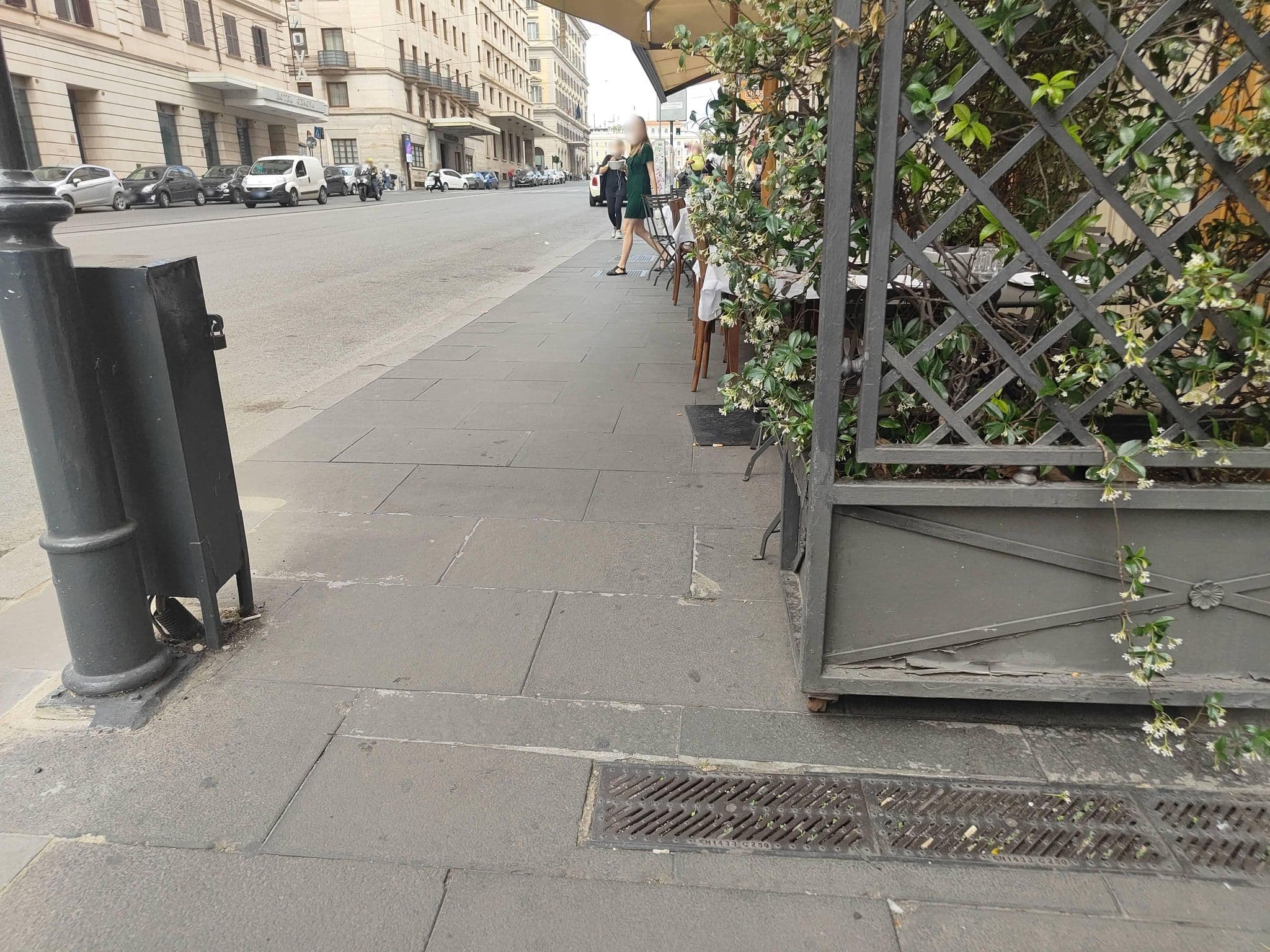 Street view near Hotel Argentina, Monti