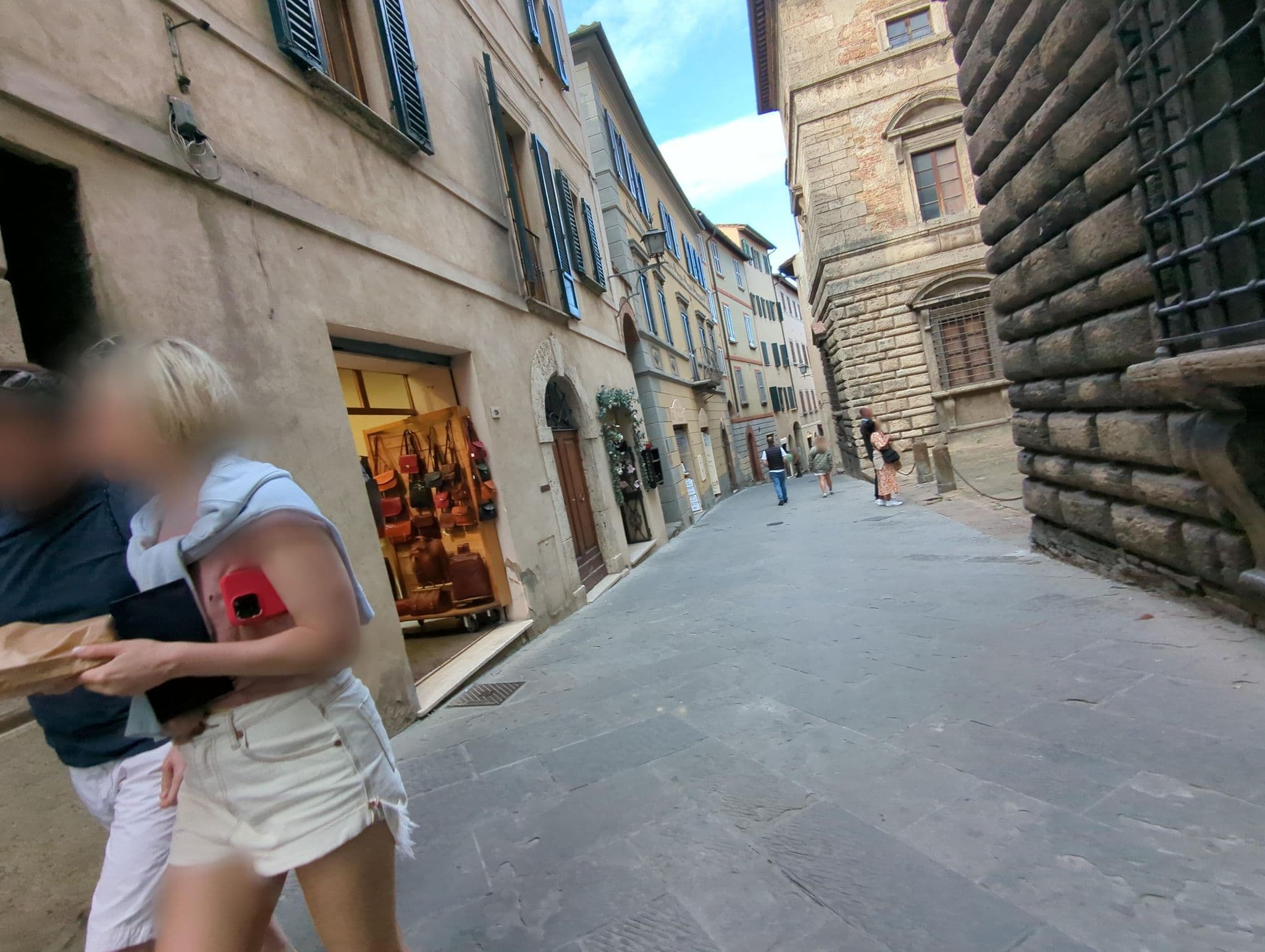Street view near Il Palazzetto, Montepulciano — © ente (CC BY-SA · Mapillary)