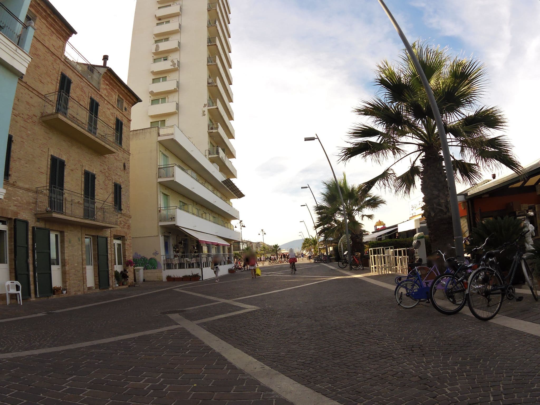Street view near Hotel Bianchi, Porto Recanati — © czmrtn (CC BY-SA · Mapillary)
