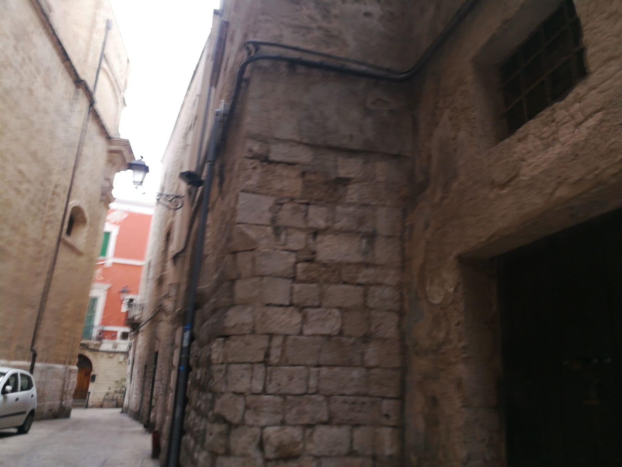 Street view near Palazzo Calò, Bari — © davided (CC BY-SA · Mapillary)