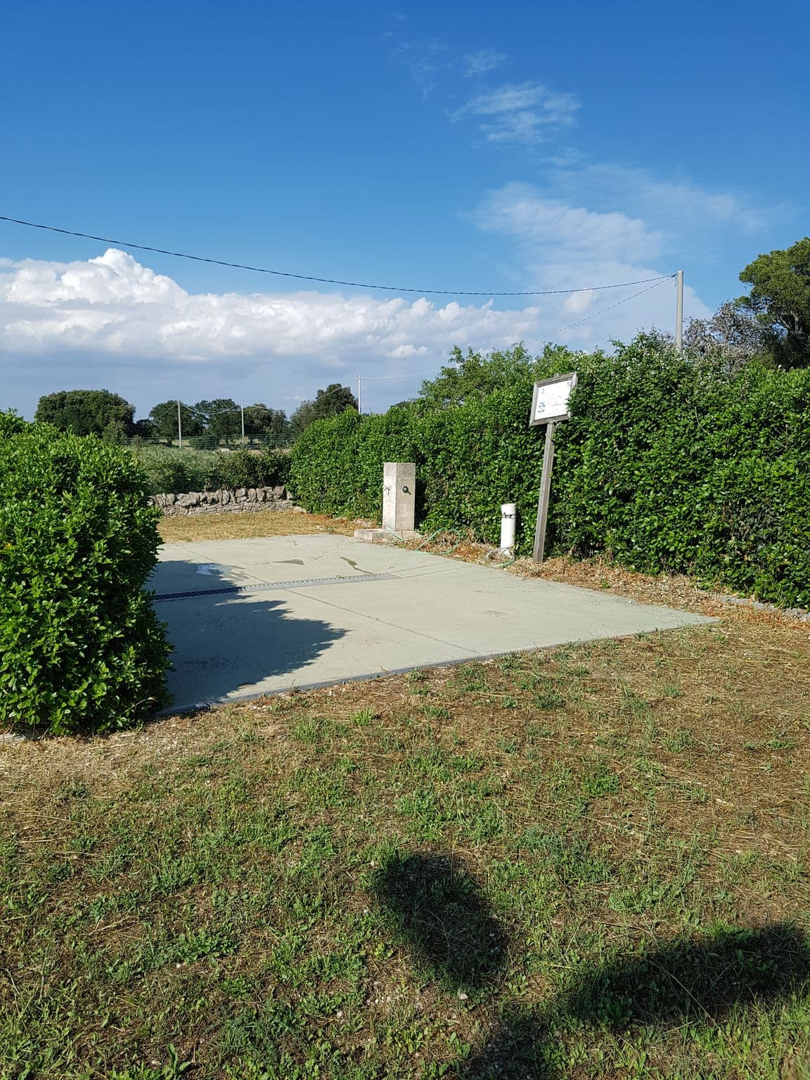 Street view near Foresteria, Crispiano — © bernardvoyageur (CC BY-SA · Mapillary)