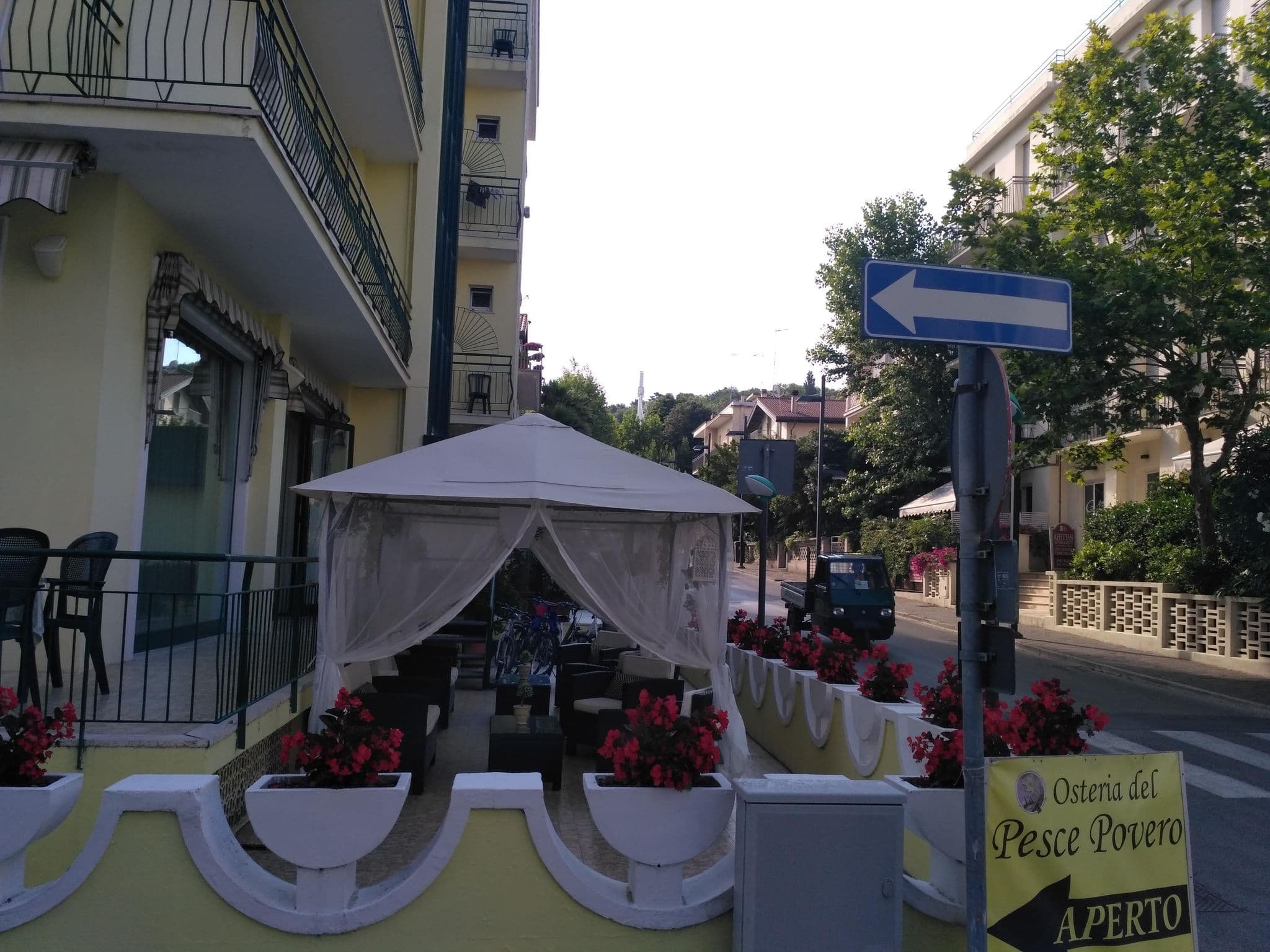 Street view near Hotel Gloria, Gabicce Mare — © folini (CC BY-SA · Mapillary)
