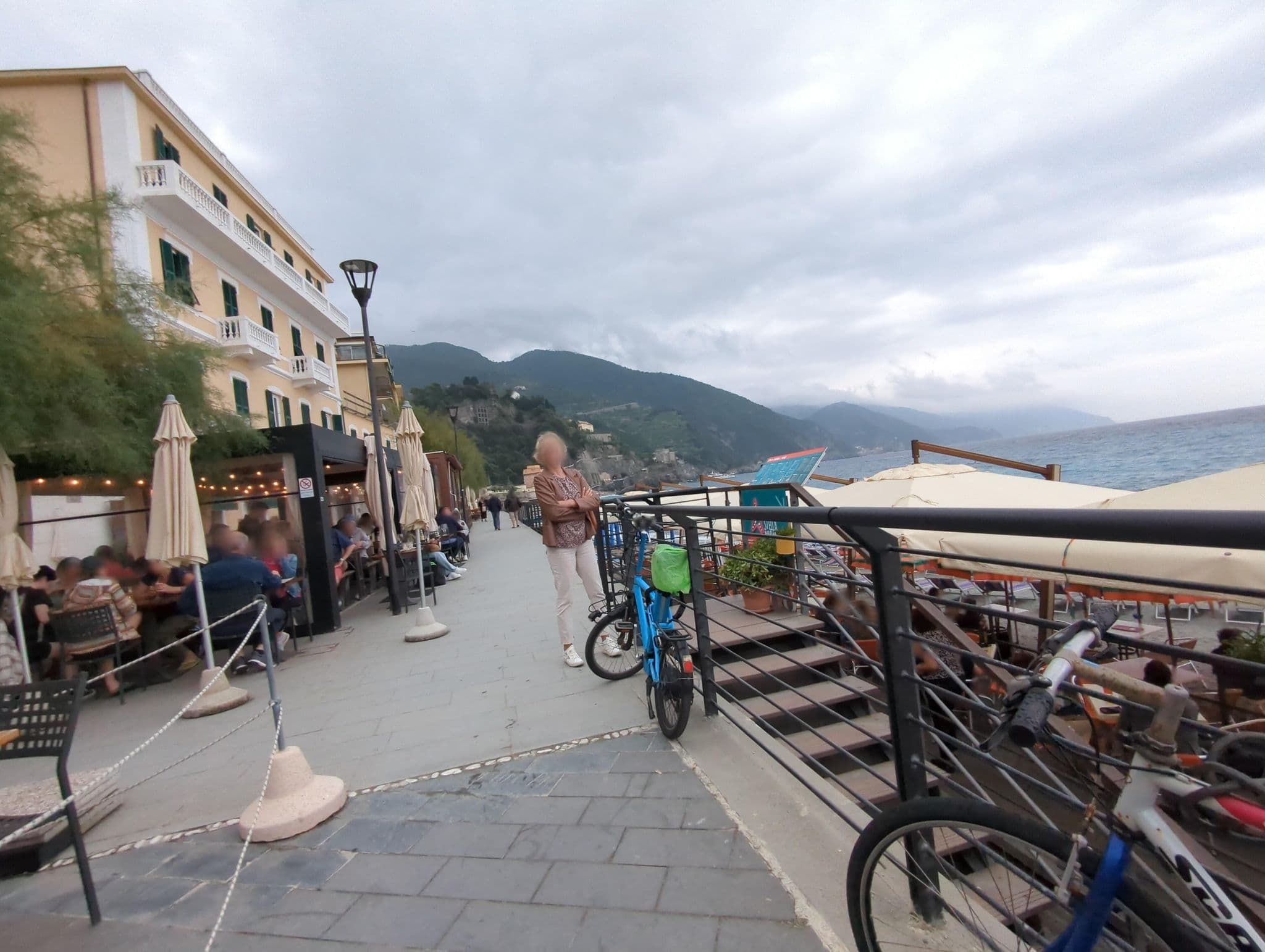 Street view near Hotel La Spiaggia, Monterosso al Mare — © ente (CC BY-SA · Mapillary)