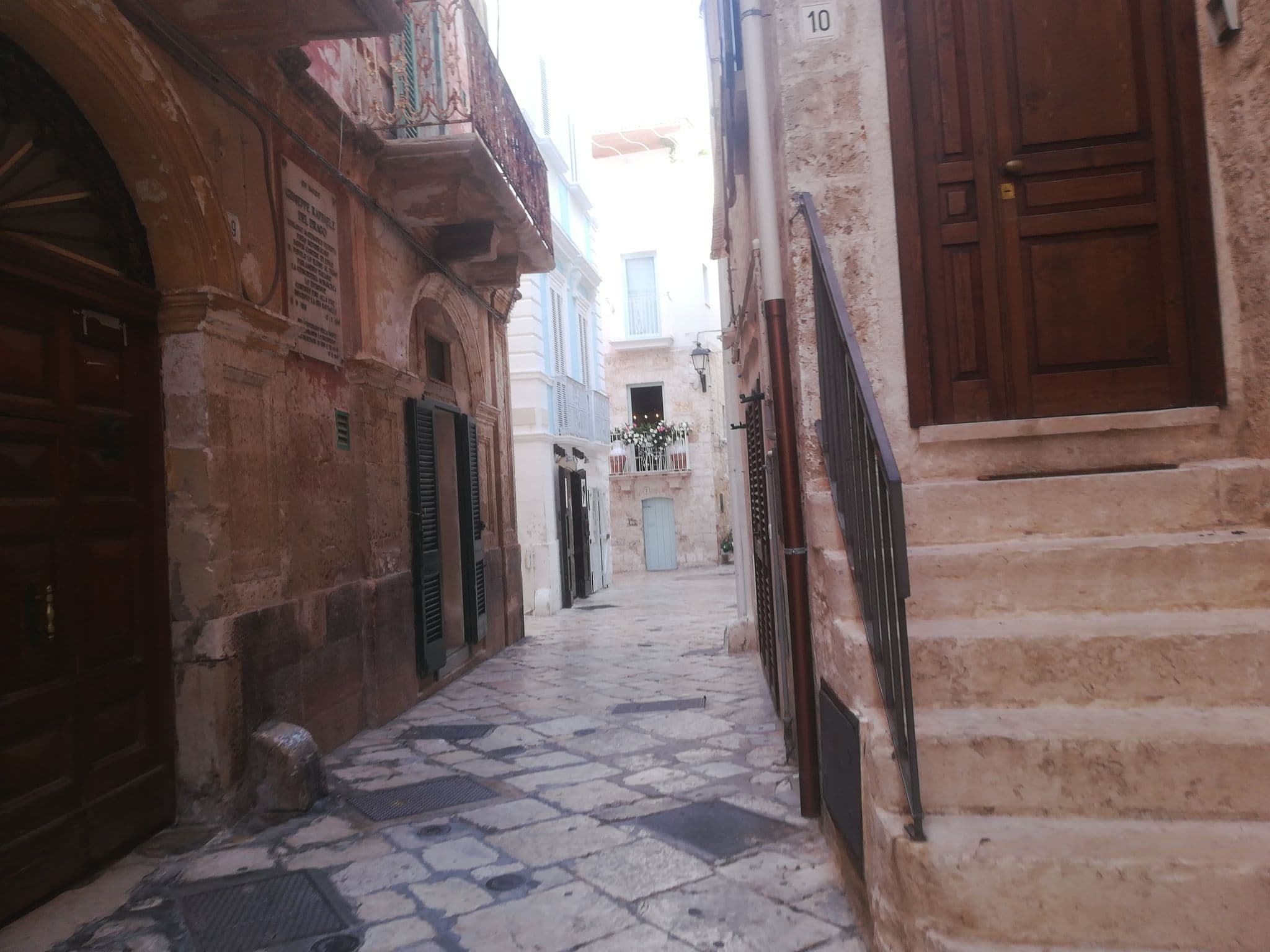 Street view near San Michele suite, Polignano a Mare — © jeawrong (CC BY-SA · Mapillary)