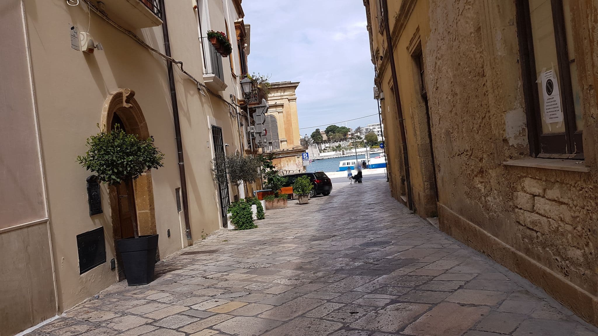 Street view near B & B Le Gruette, Brindisi — © ale_zena_it (CC BY-SA · Mapillary)