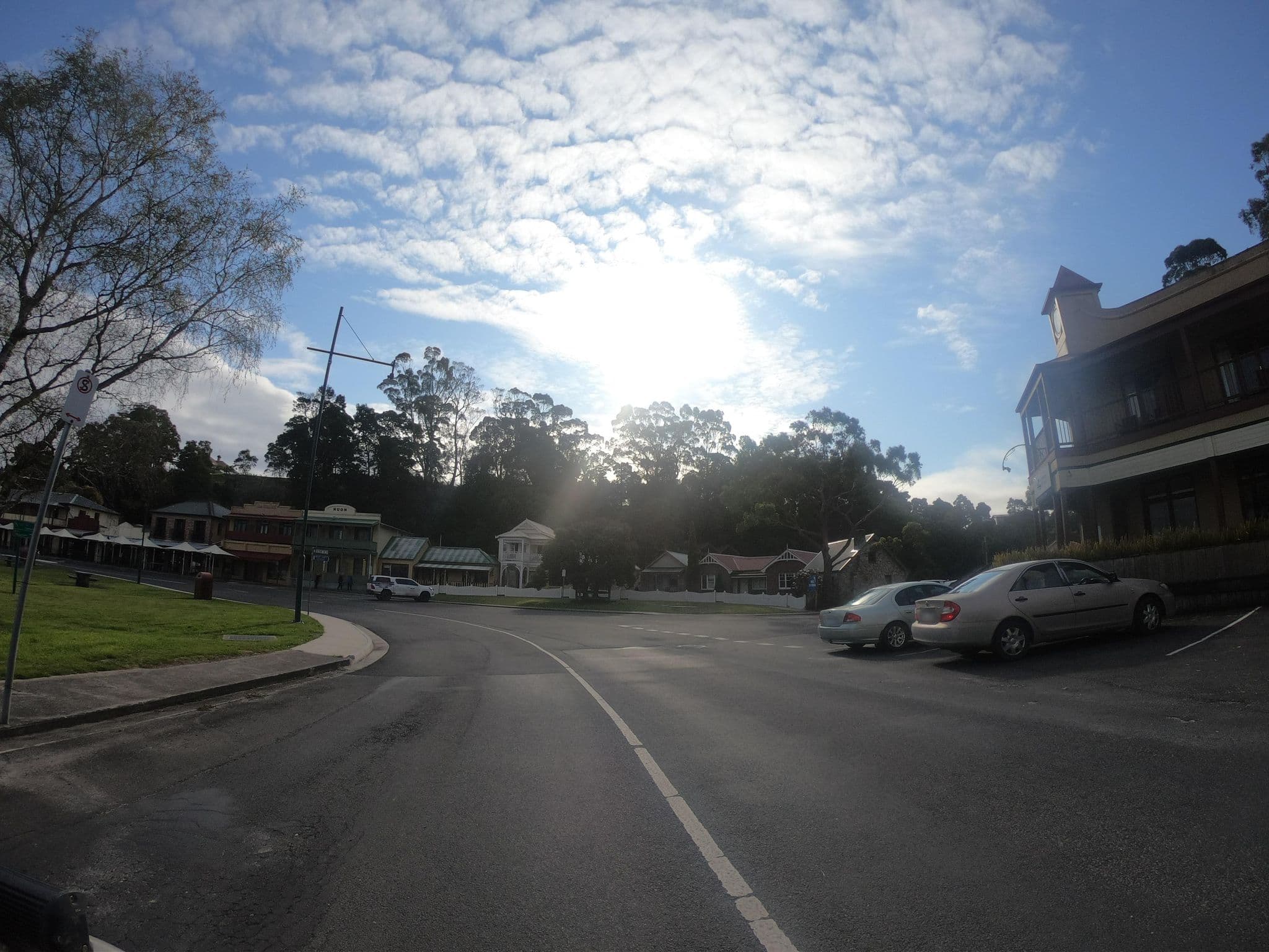 Street view near Strahan Village, Sheffield — © tastrax (CC BY-SA · Mapillary)