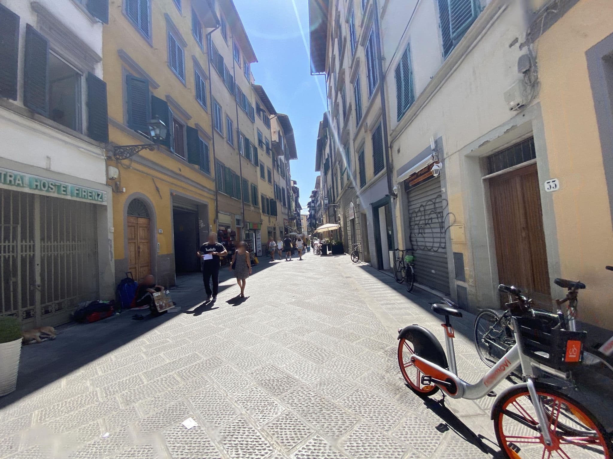 Street view near Soggiorno Livi, Florence