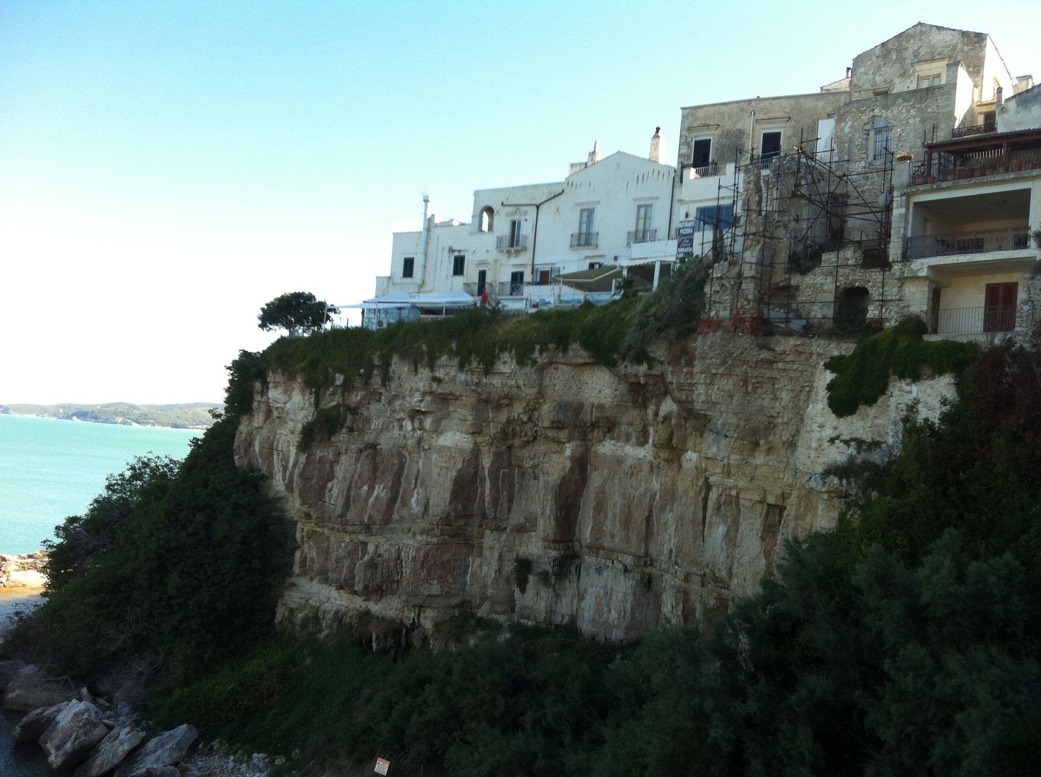 Street view near Hotel Seggio, Vieste — © miguel_andrade (CC BY-SA · Mapillary)