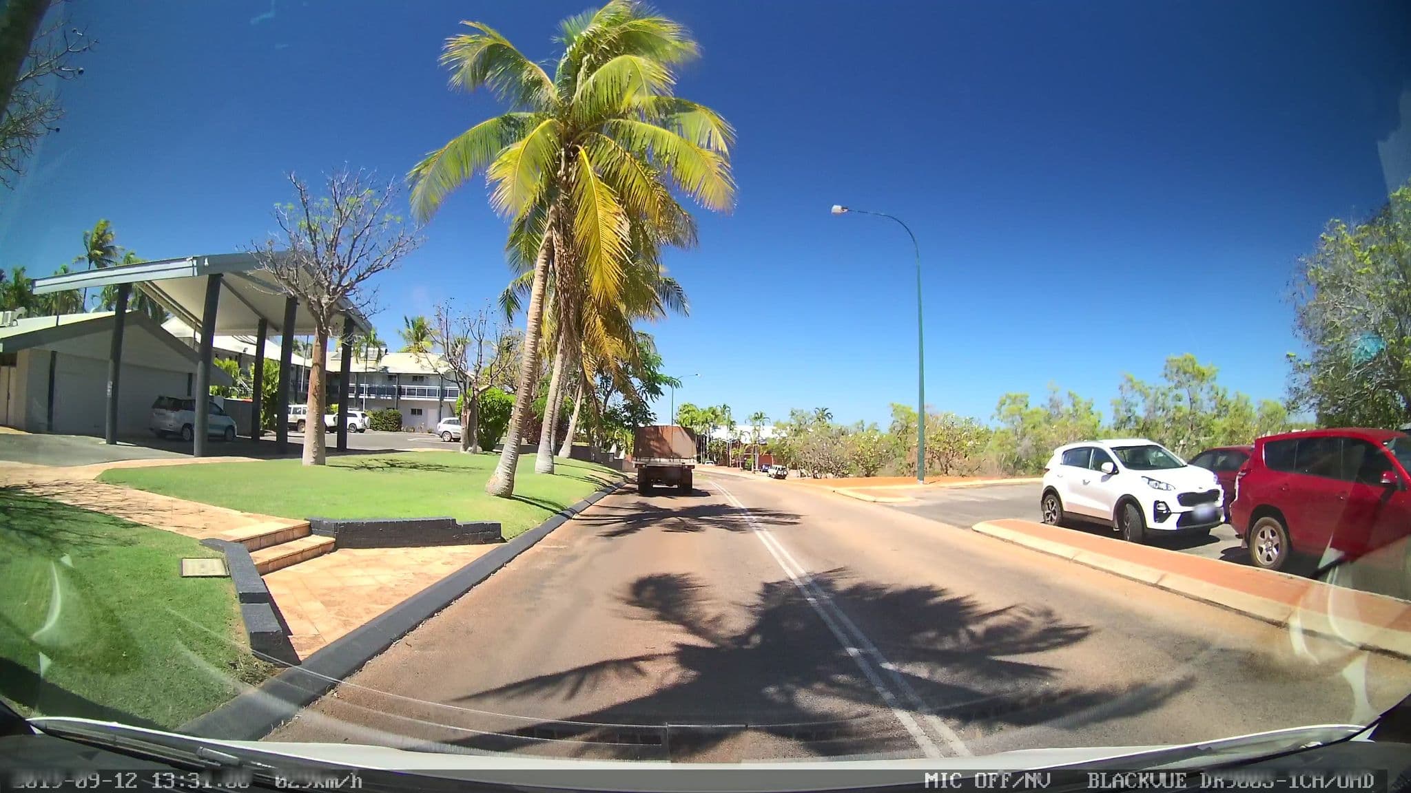 Street view near Mangrove Hotel, Broome — © bob3bob3 (CC BY-SA · Mapillary)