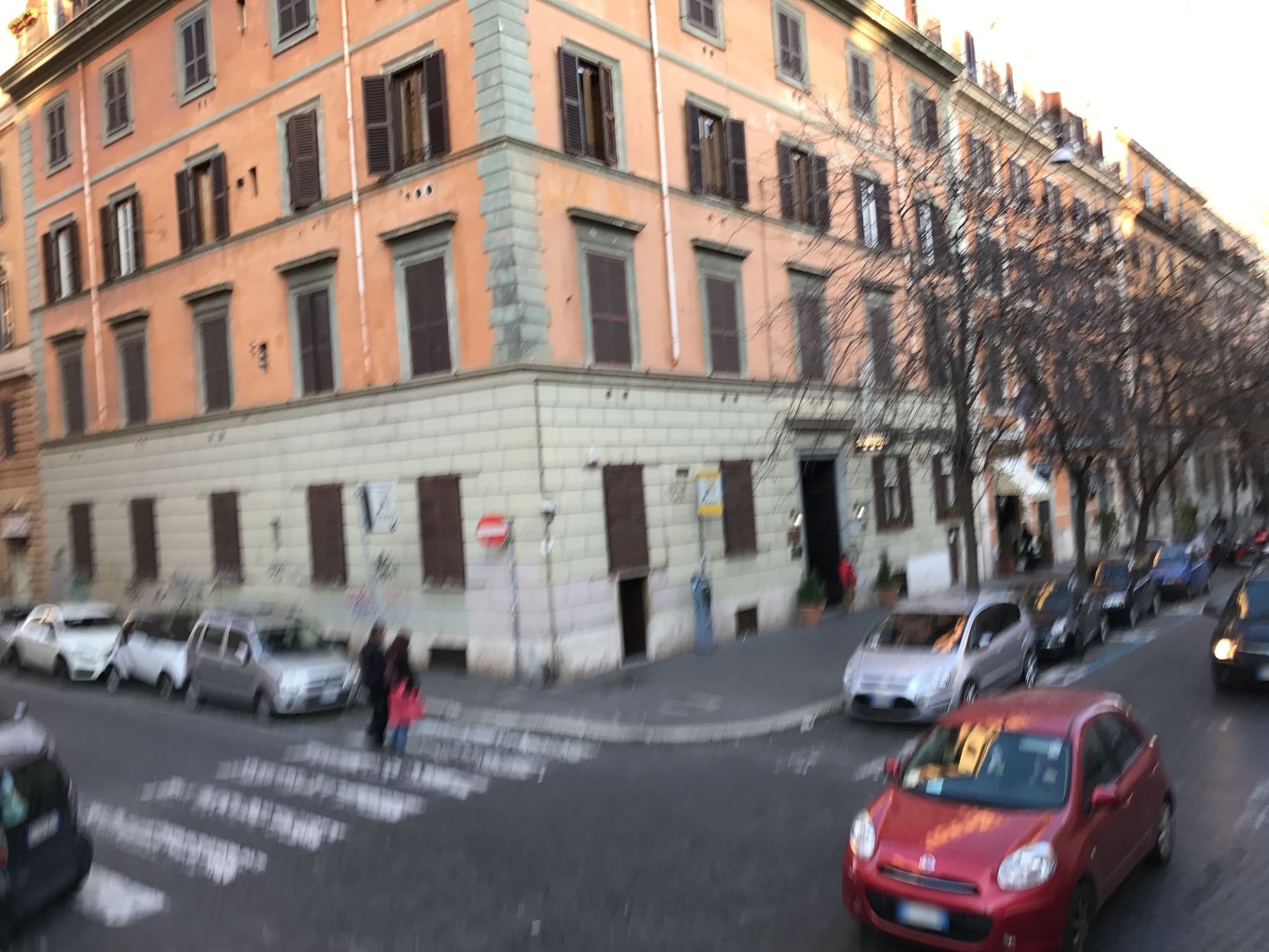 Street view near Leoni di Giada, Monti