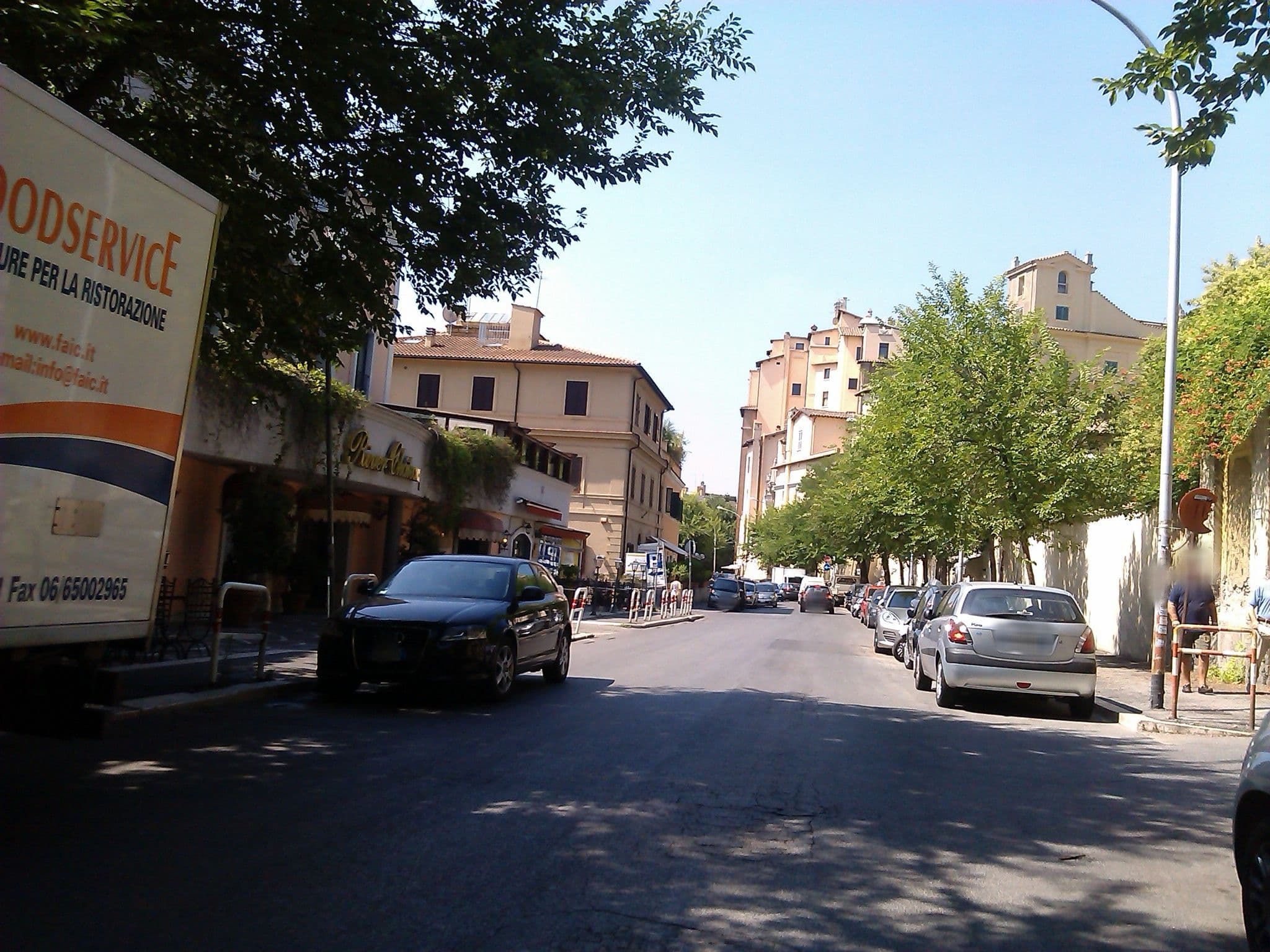 Street view near River Chateau Hotel, Campo Marzio — © changchun1 (CC BY-SA · Mapillary)