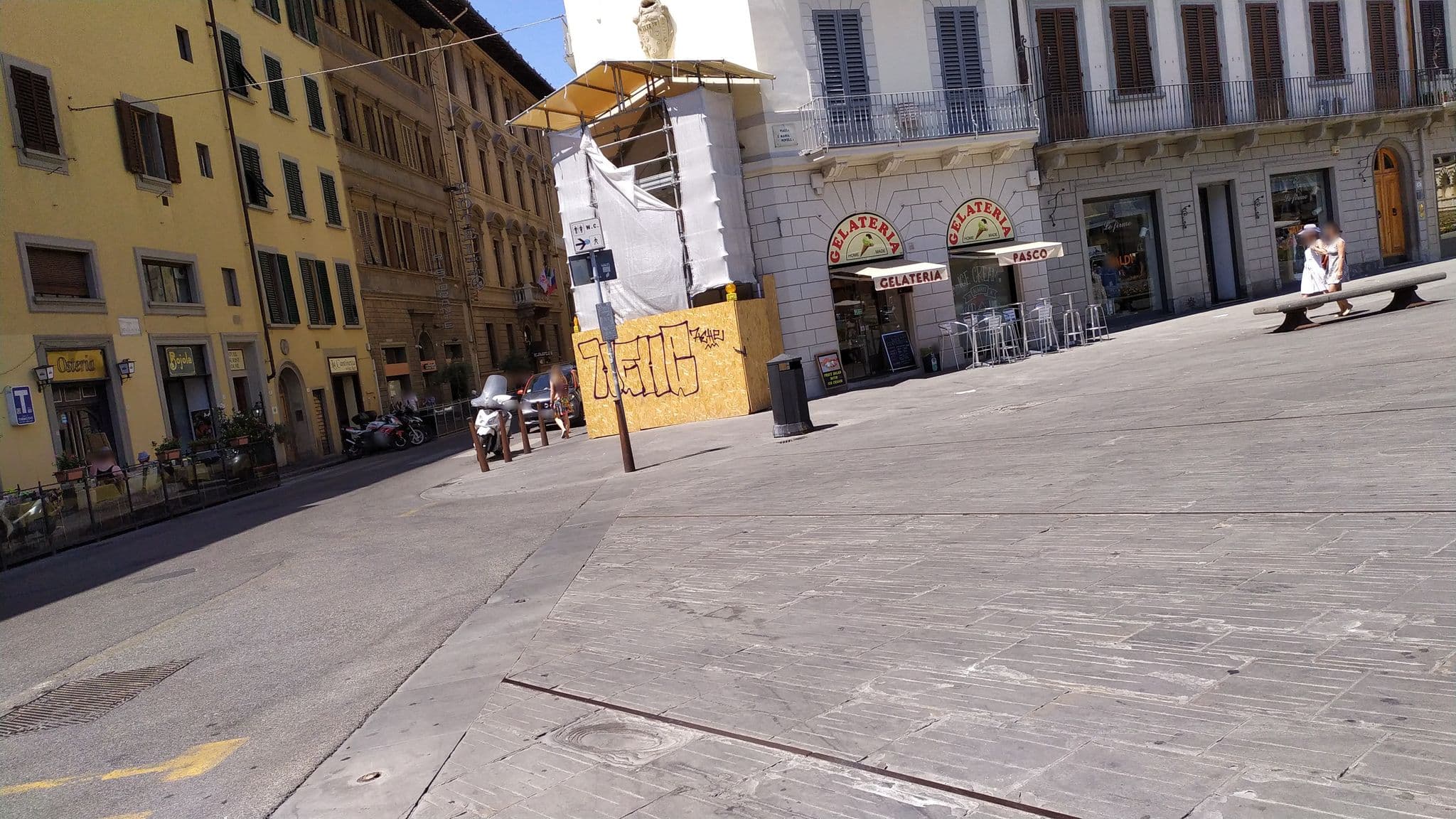 Street view near Hotel Tourist House, Florence — © mircozorzo (CC BY-SA · Mapillary)