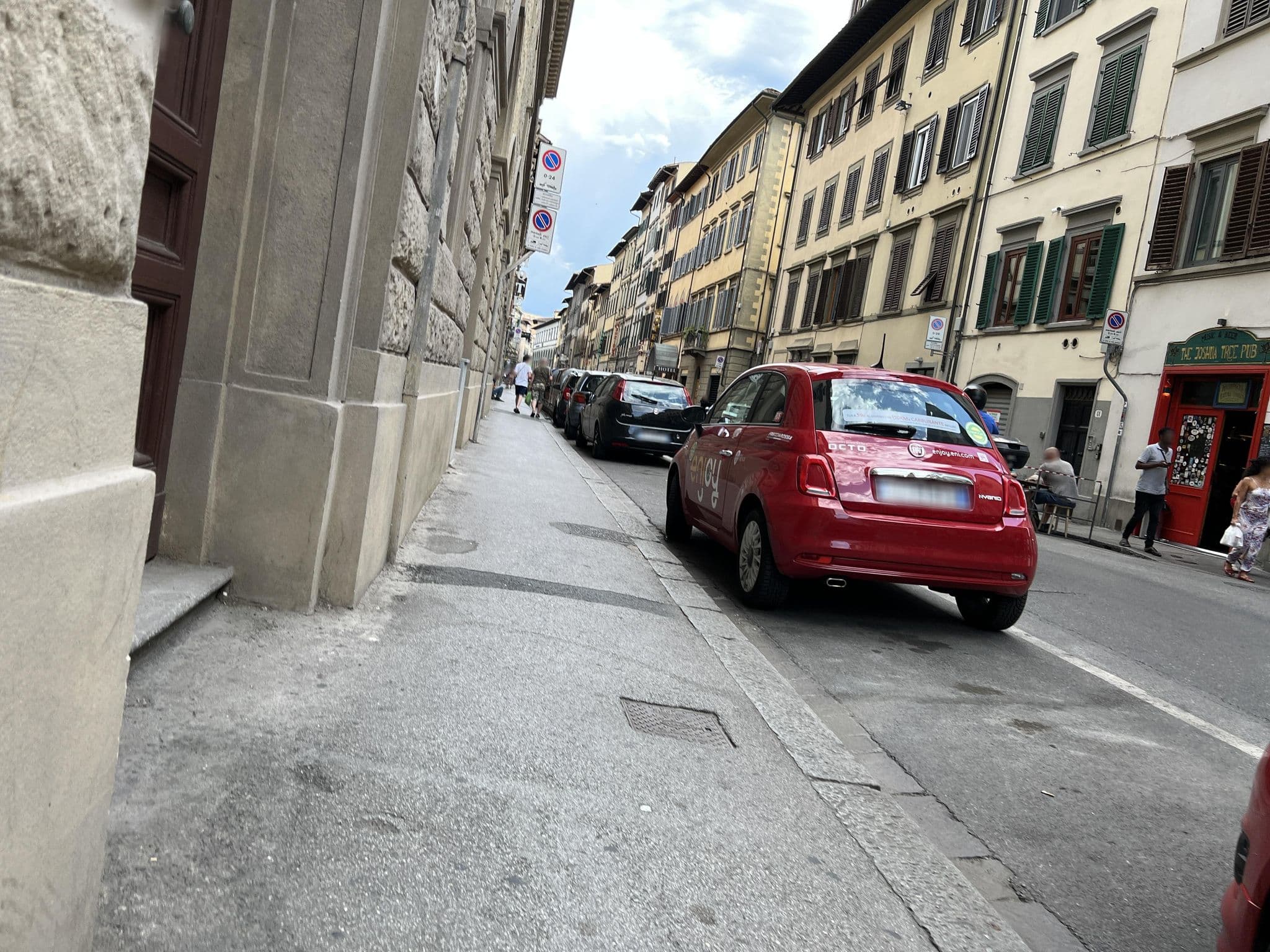 Street view near Hotel Montreal, Florence