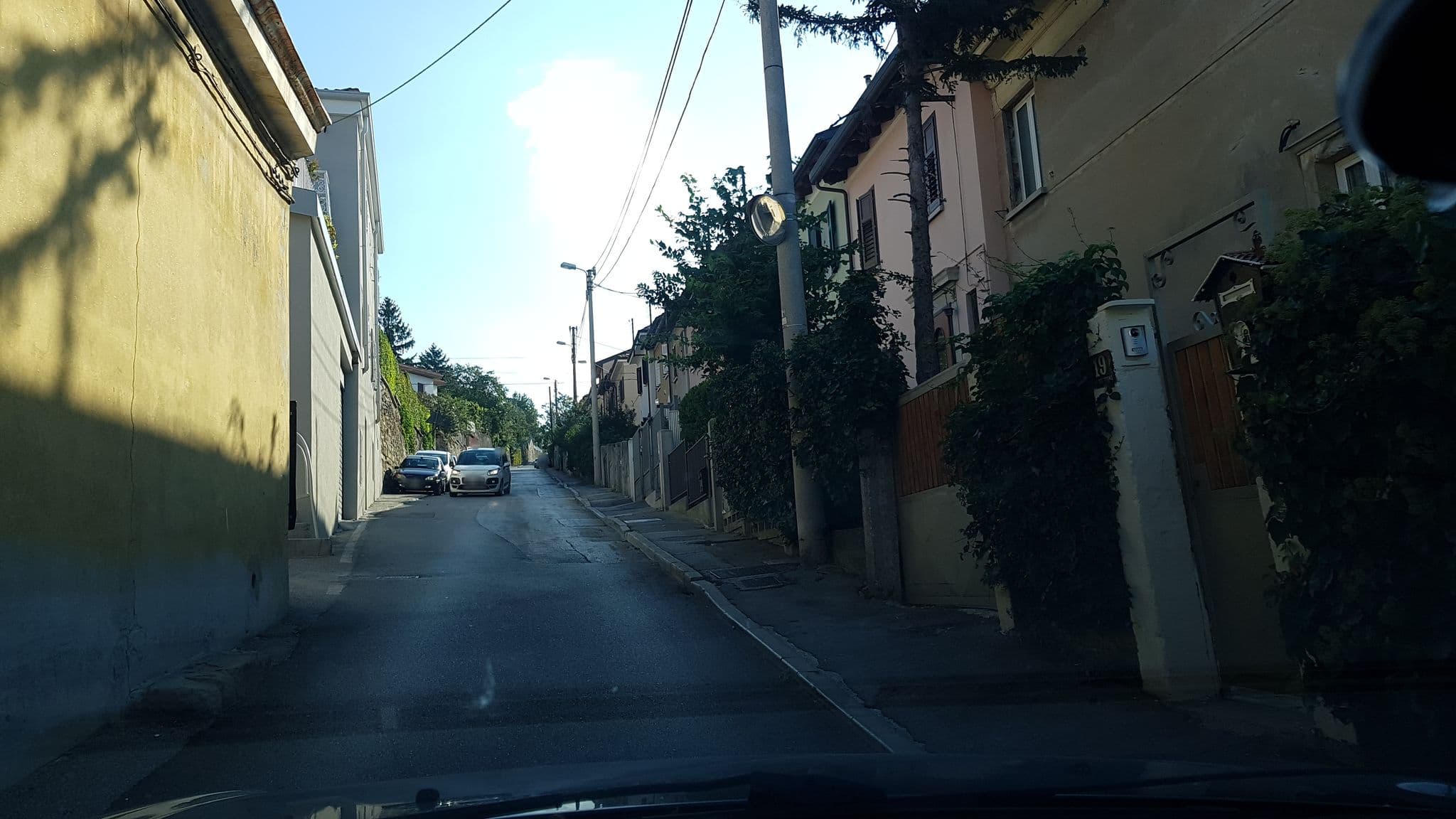 Street view near Bed & Brekfast al Dolce Eremo, Trieste — © igorzo (CC BY-SA · Mapillary)