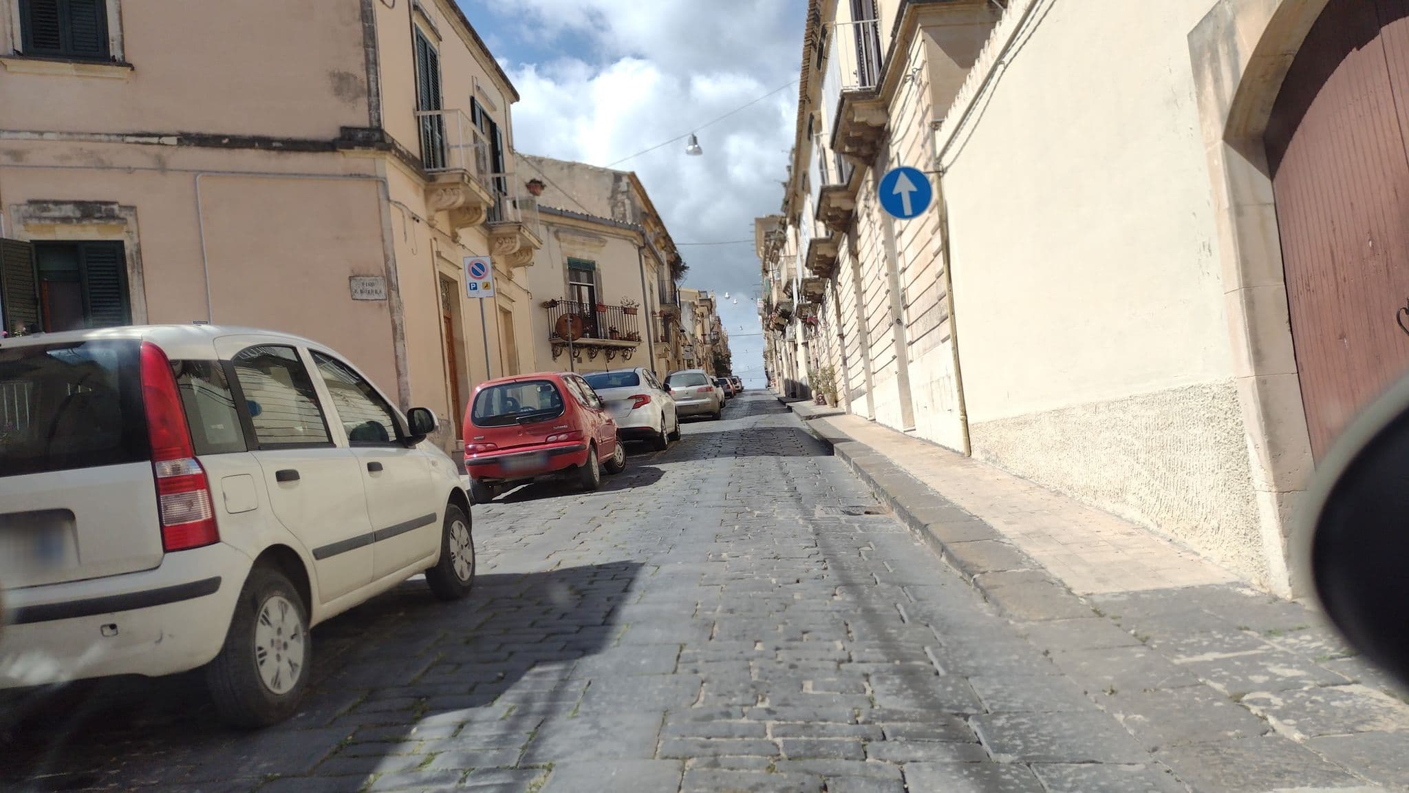 Street view near A Me Casa, Noto — © notobiene (CC BY-SA · Mapillary)