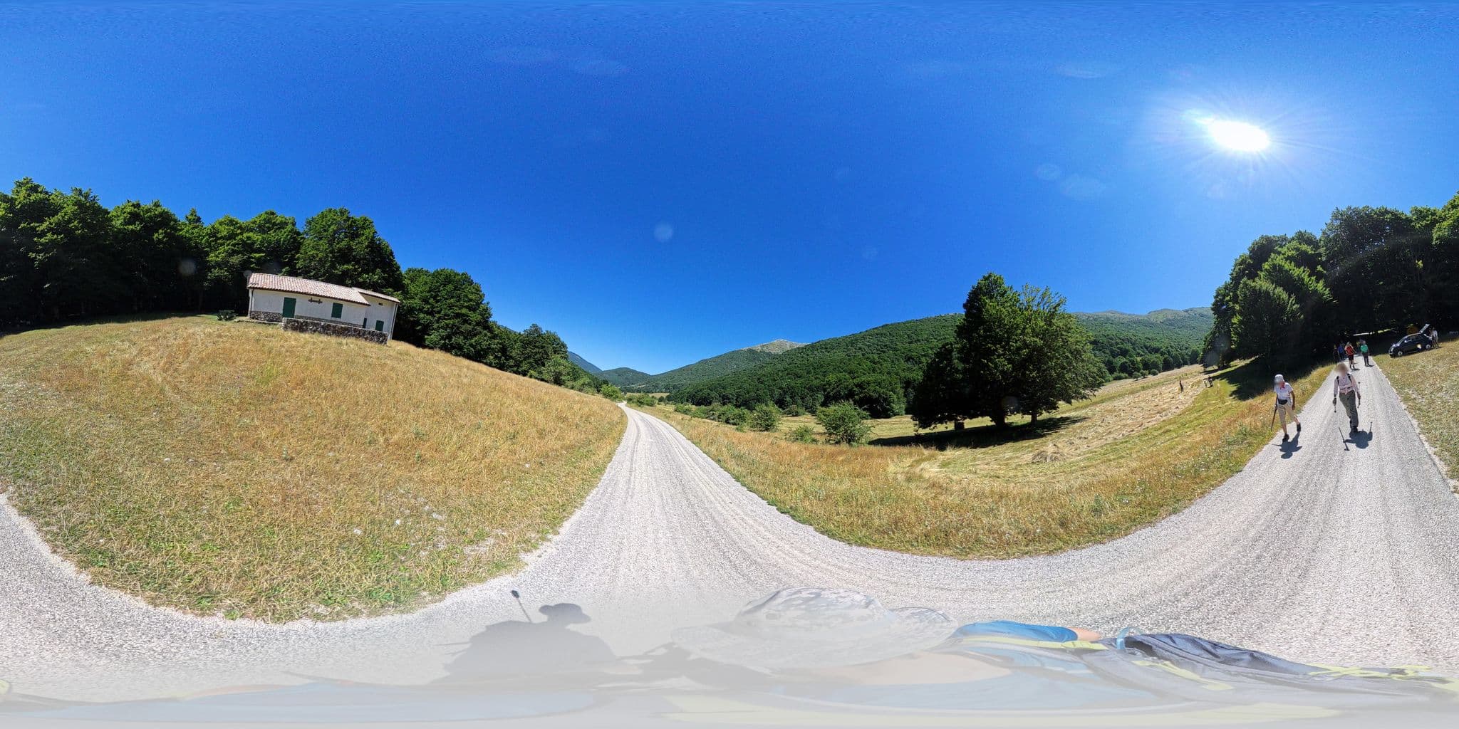 Street view near Rifugio Aceretta, Pescasseroli — © odiug (CC BY-SA · Mapillary)