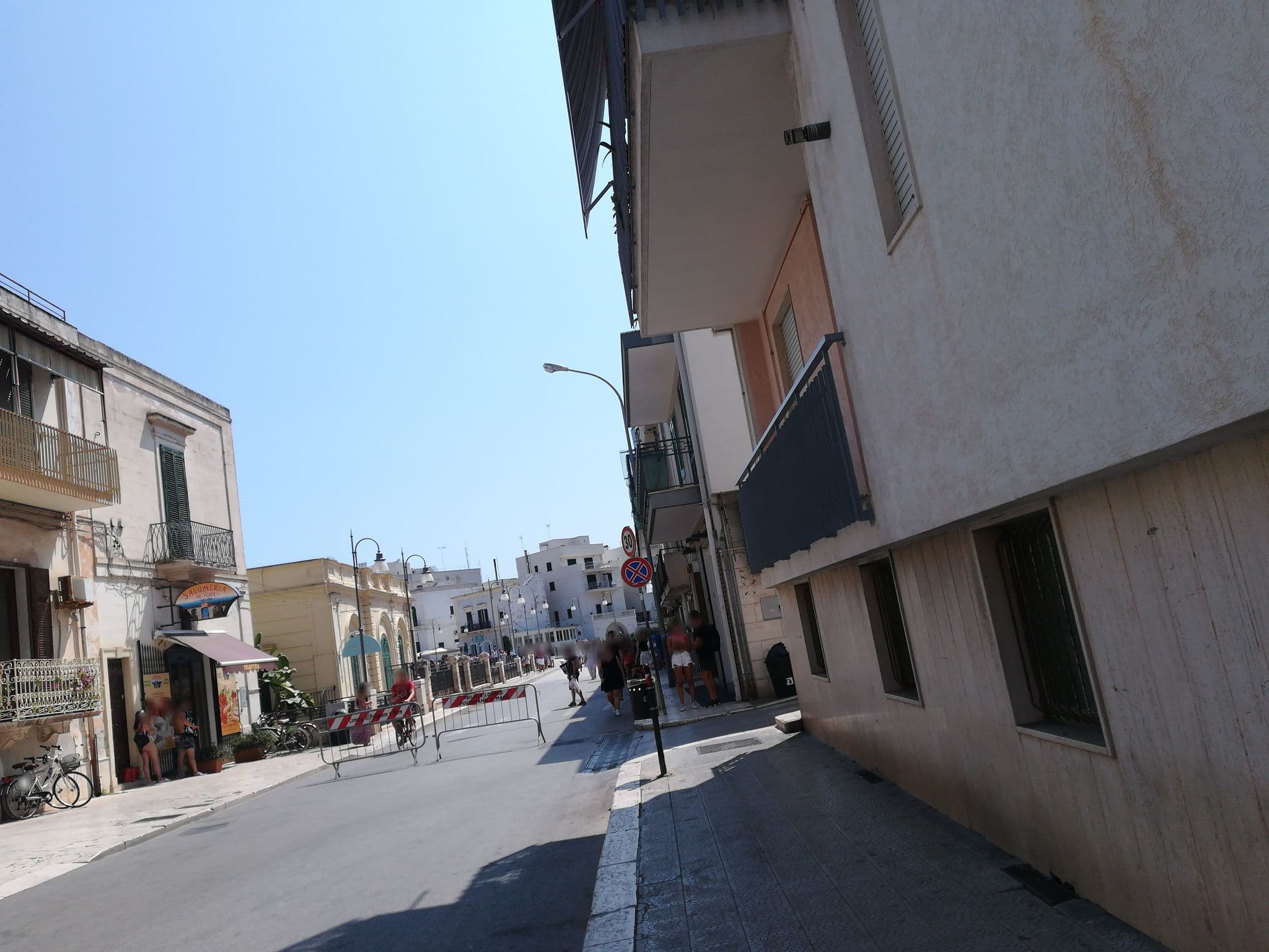 Street view near CALAPORTO, Polignano a Mare — © jeawrong (CC BY-SA · Mapillary)