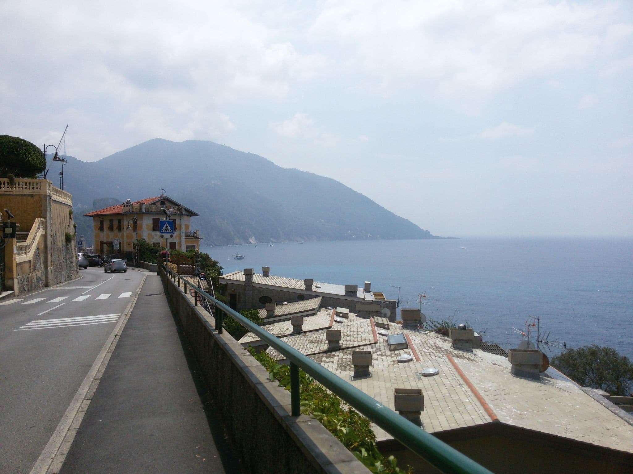 Street view near Casetta del Marinaio, Camogli — © ale_zena_it (CC BY-SA · Mapillary)