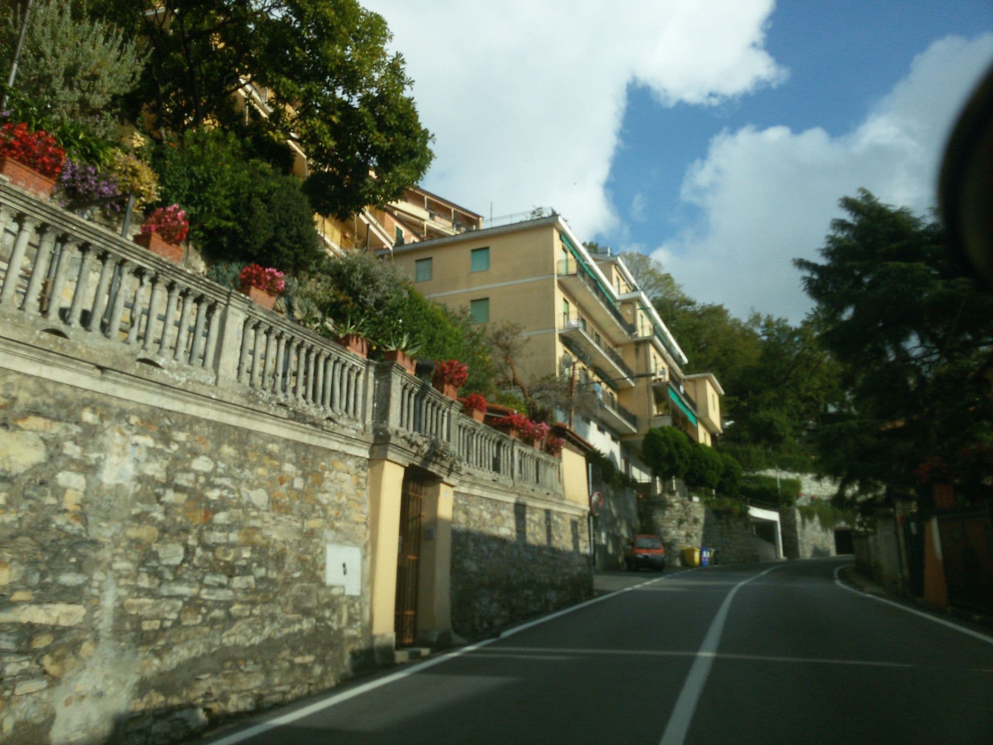 Street view near B&B Sciûsciâ e Sciorbî, Camogli — © ale_zena_it (CC BY-SA · Mapillary)