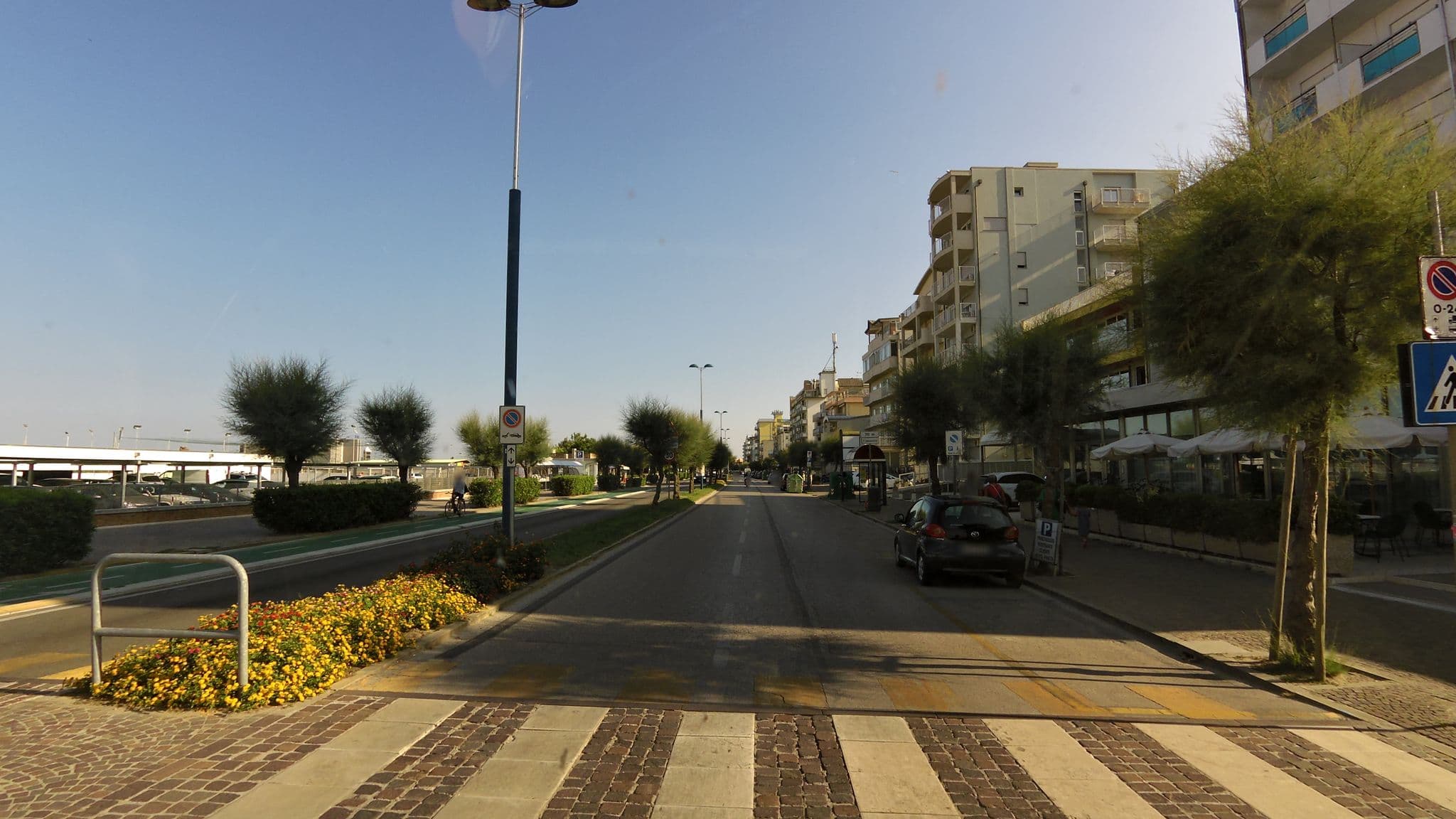 Street view near Hotel Pineta, Chioggia — © czmrtn (CC BY-SA · Mapillary)