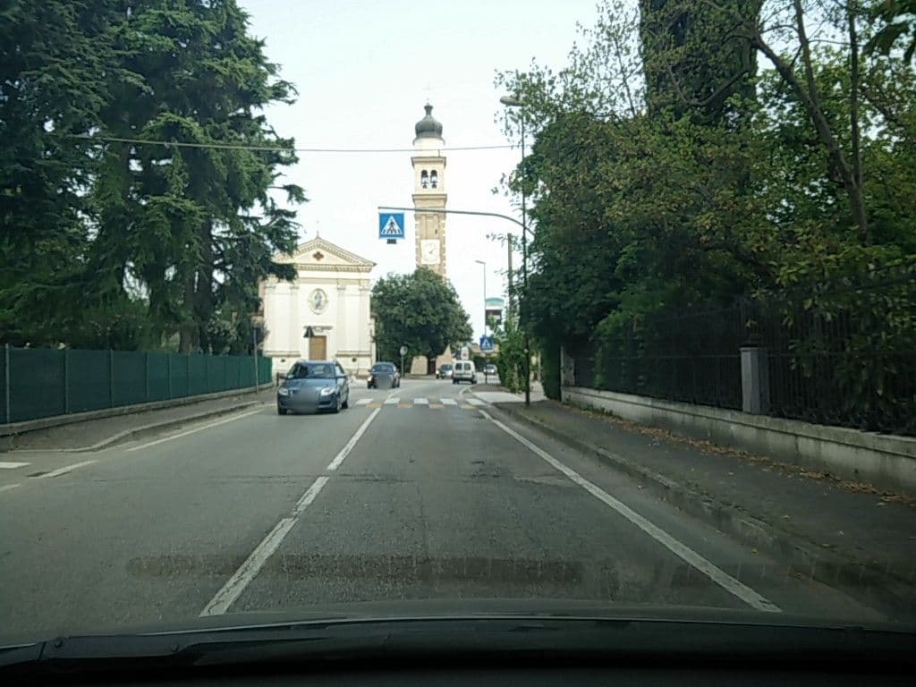 Street view near Hotel al Giardino, Dosson — © bellazambo (CC BY-SA · Mapillary)