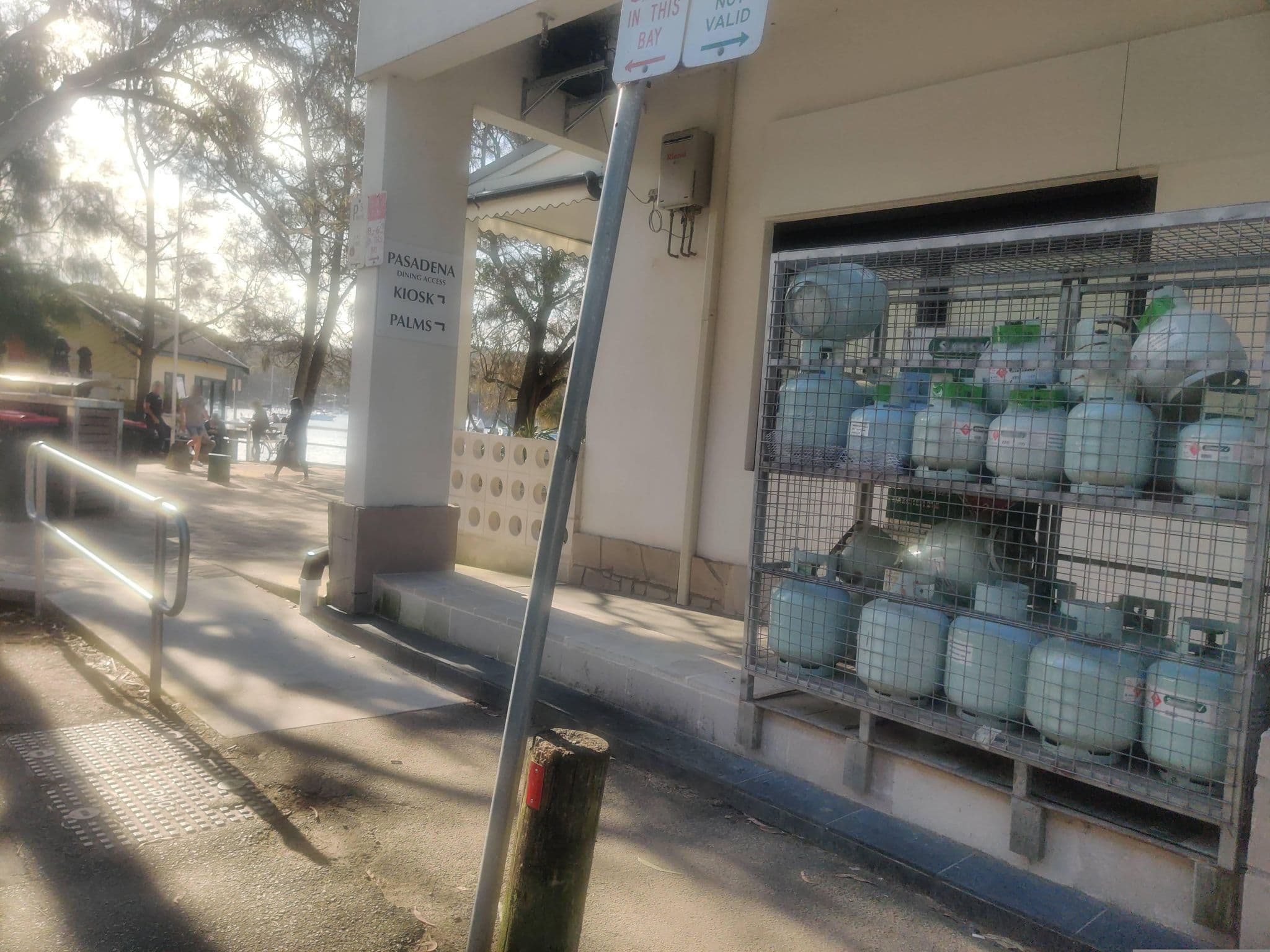 Street view near Pasadena, Bay View — © seb1204 (CC BY-SA · Mapillary)