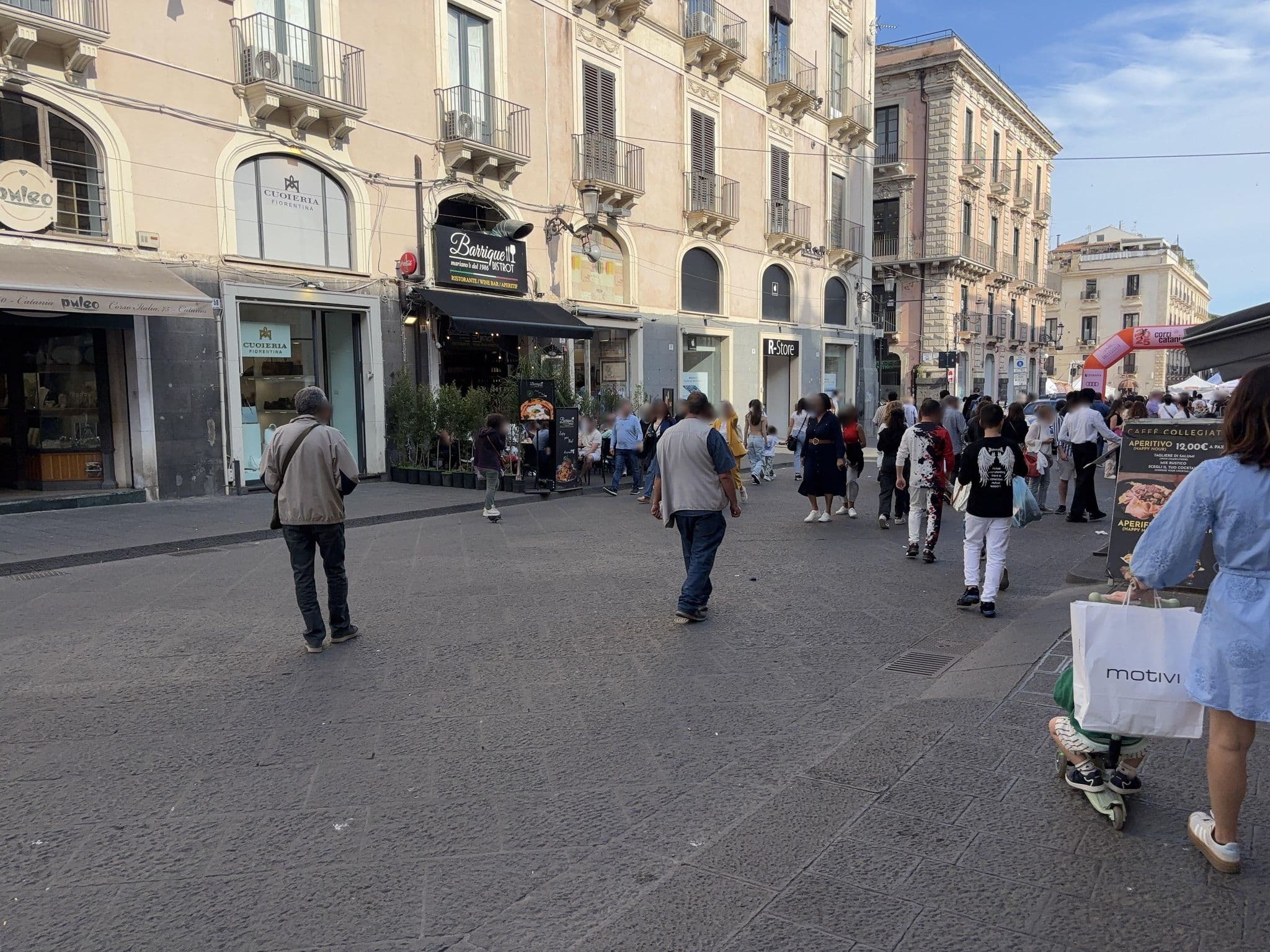 Street view near La Collegiata, Catania