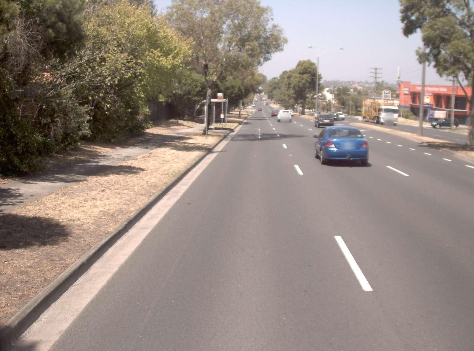 Street view near Bell Motor Inn, Preston — © vicroads (CC BY-SA · Mapillary)