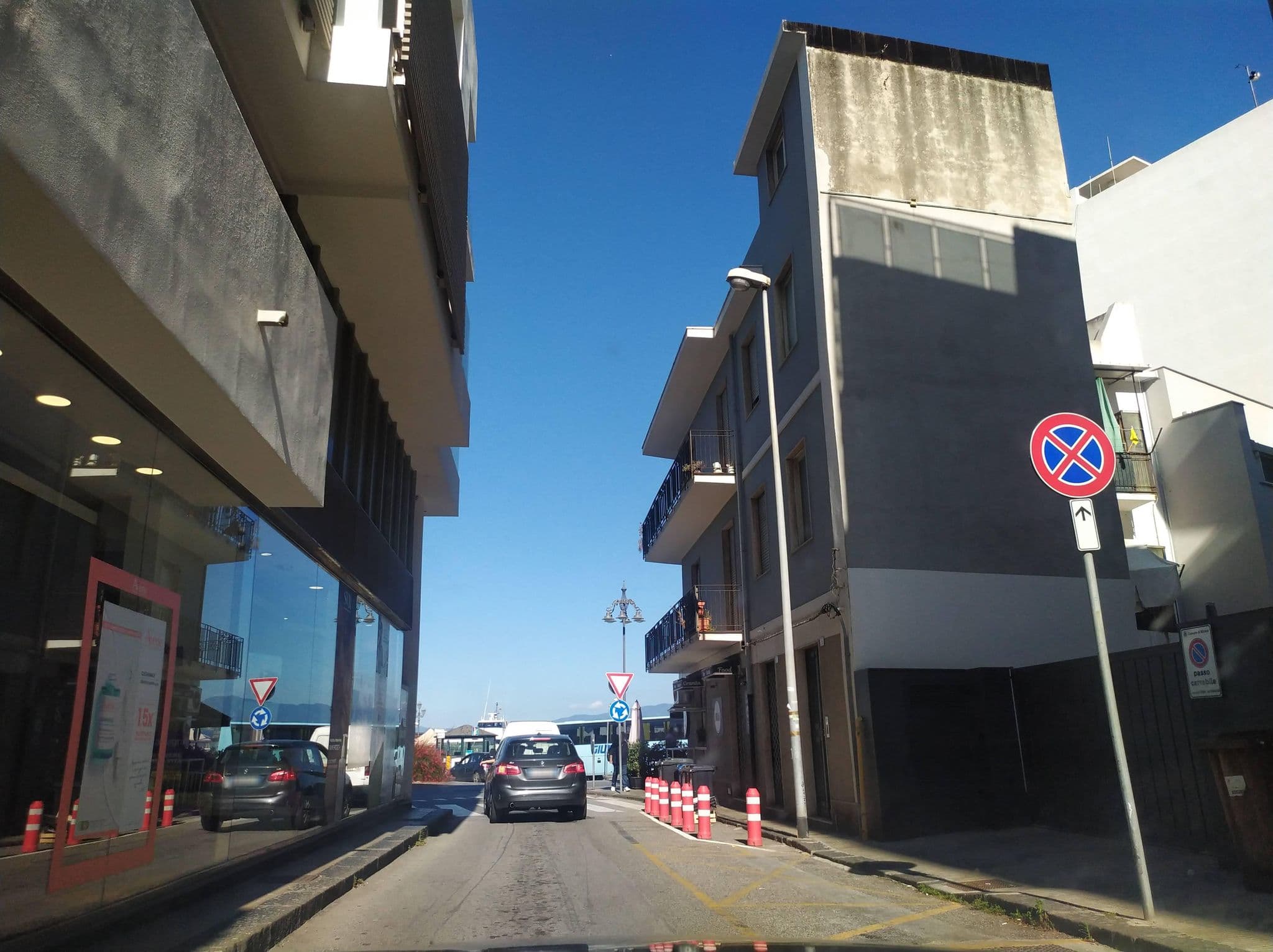 Street view near Upper Rooms, Milazzo — © mcosm (CC BY-SA · Mapillary)