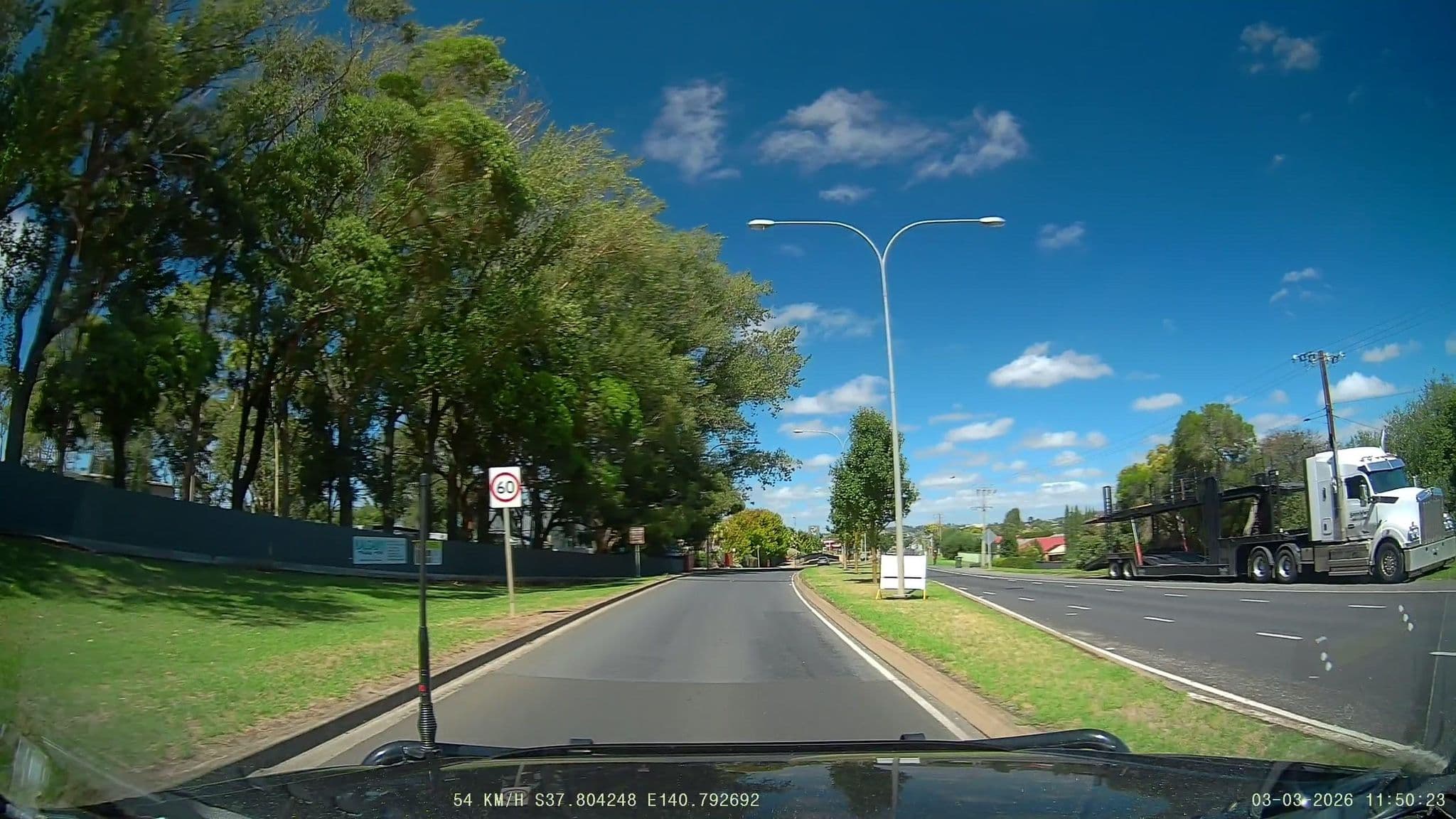 Street view near Kalganyi Holiday Park, Mount Gambier — © fizzie (CC BY-SA · Mapillary)