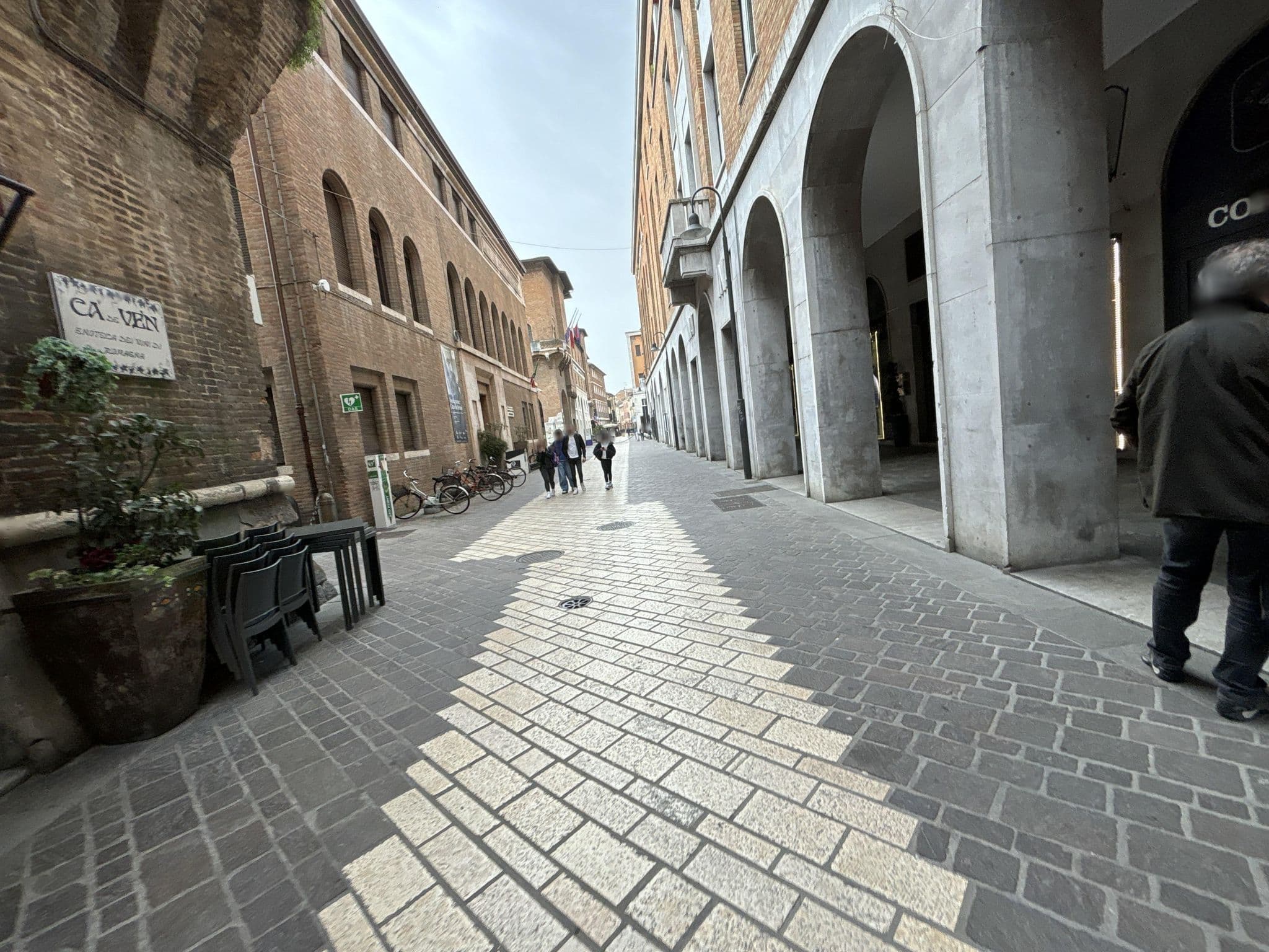 Street view near Exclusive Hotel Residence La Reunion, Ravenna — © robot8a (CC BY-SA · Mapillary)